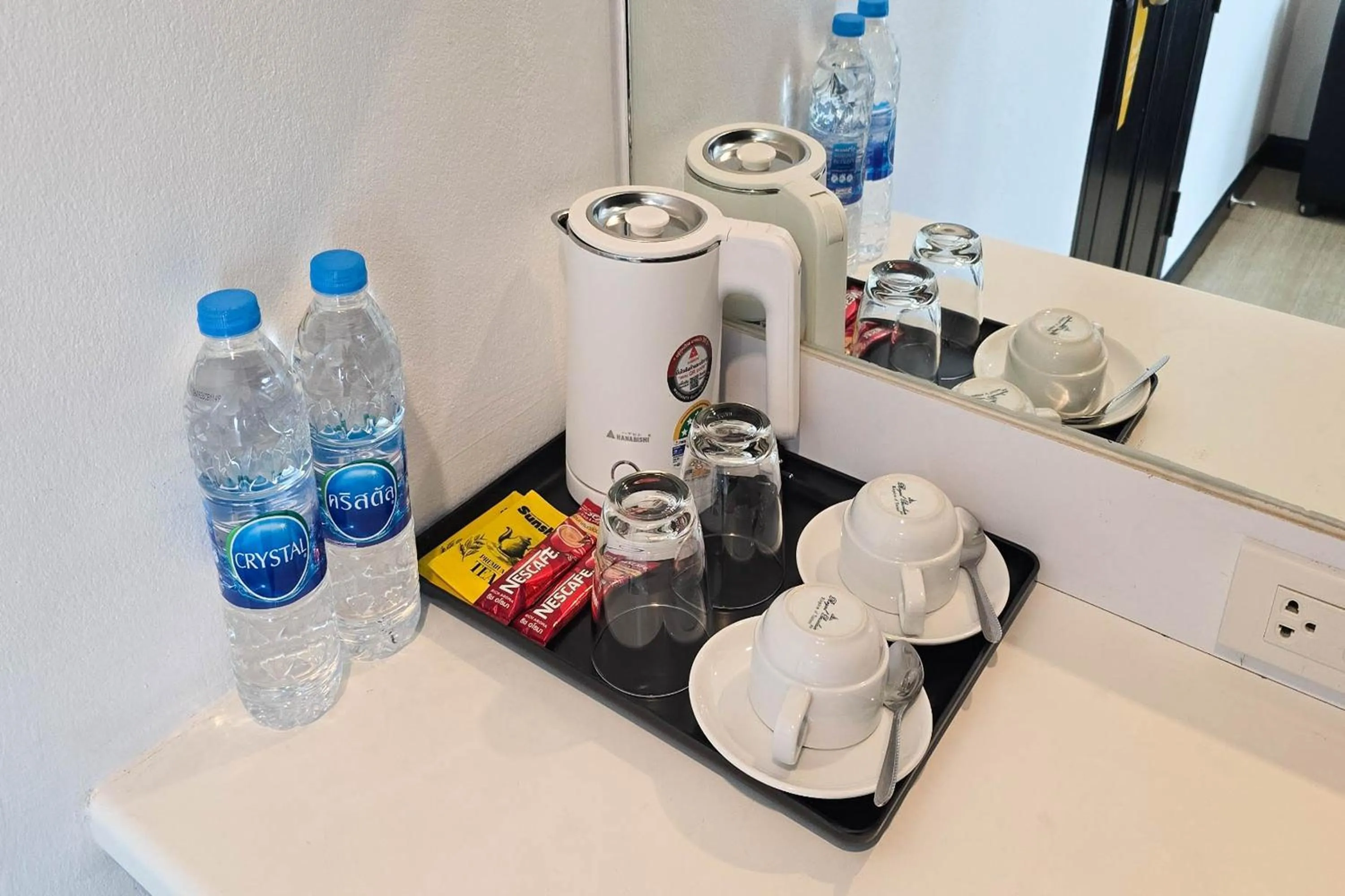 Coffee/tea facilities in Le Nara Residence