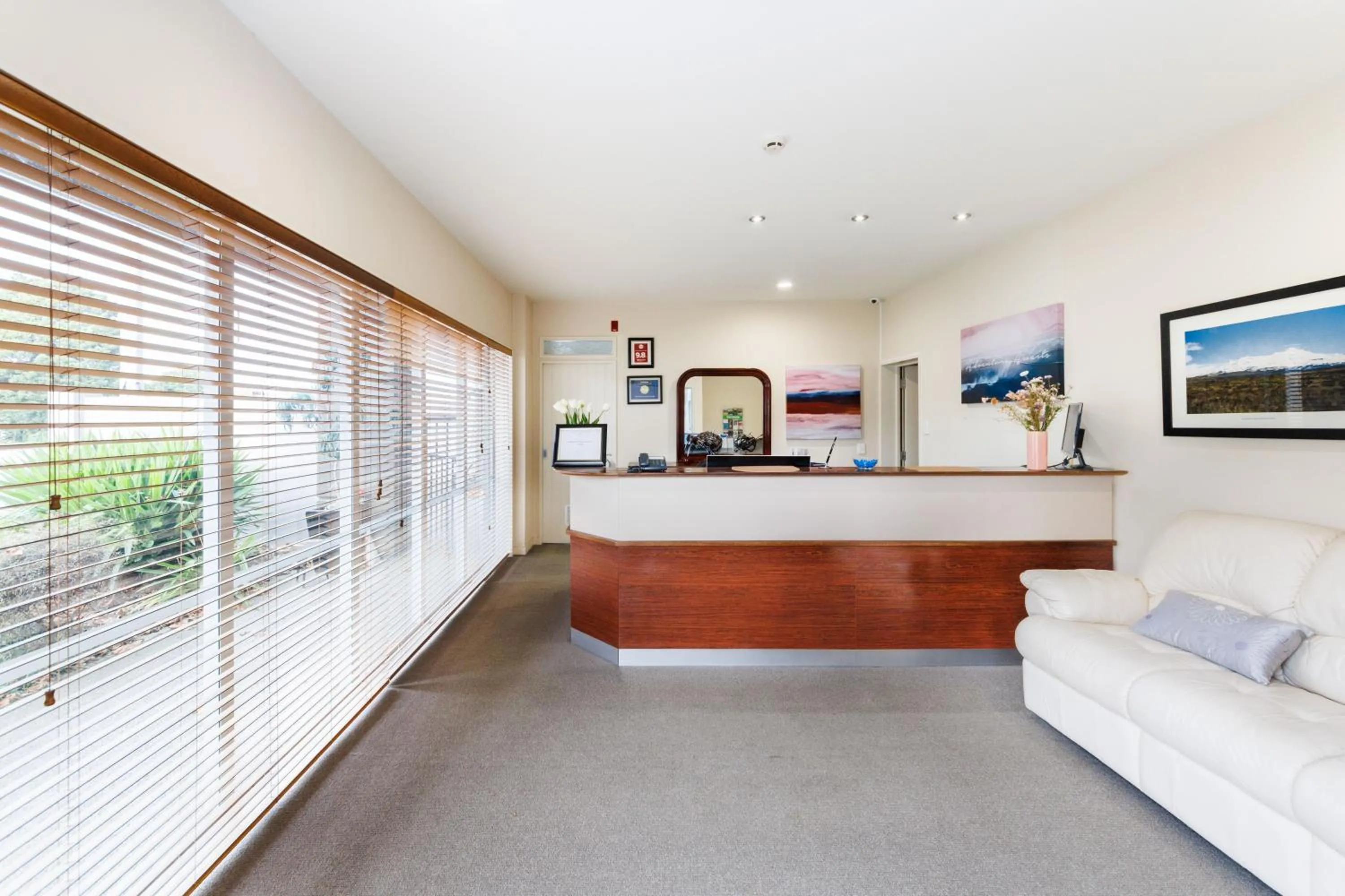 Lobby or reception in Fitzherbert Regency Motor Lodge