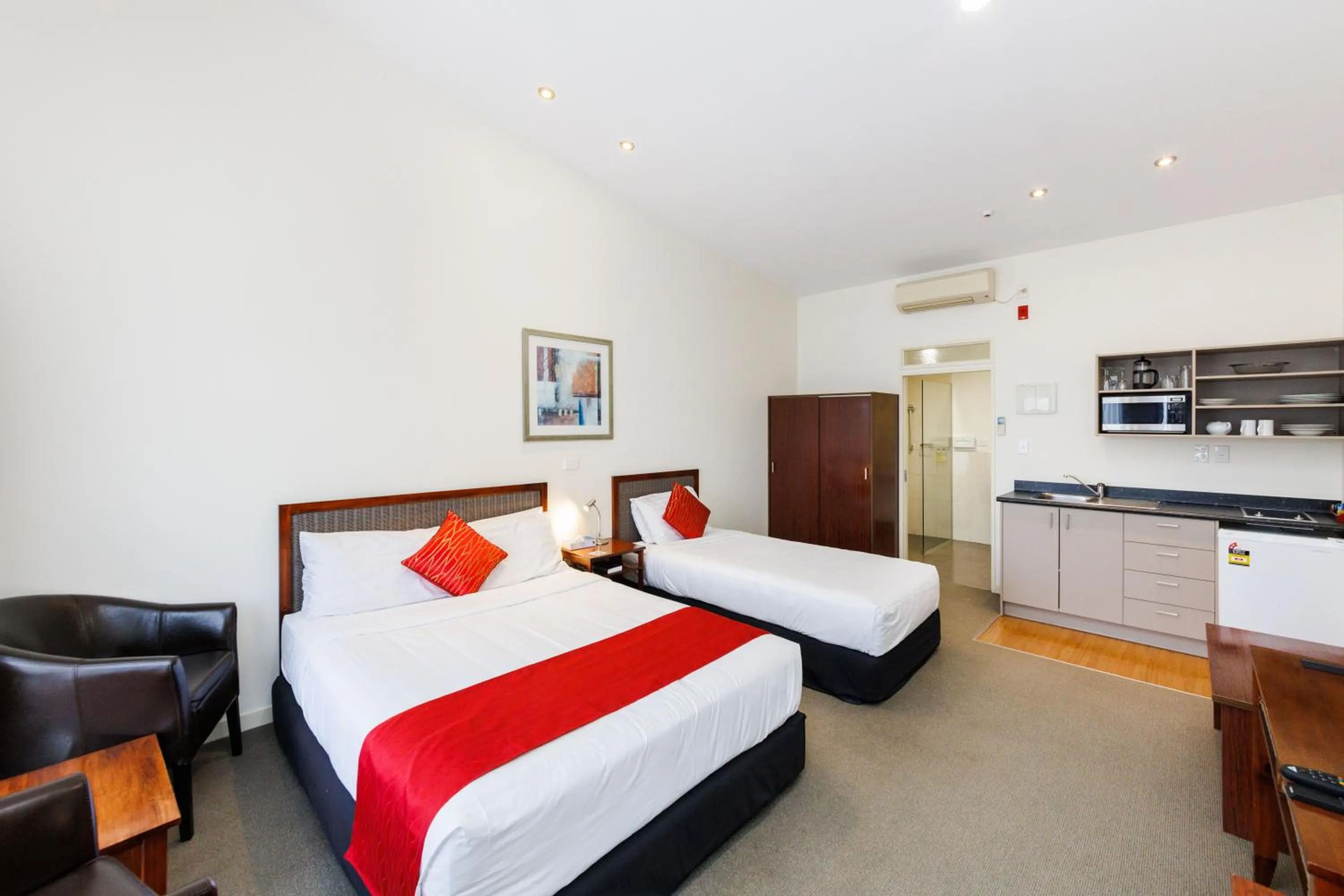 Bedroom, Bed in Fitzherbert Regency Motor Lodge