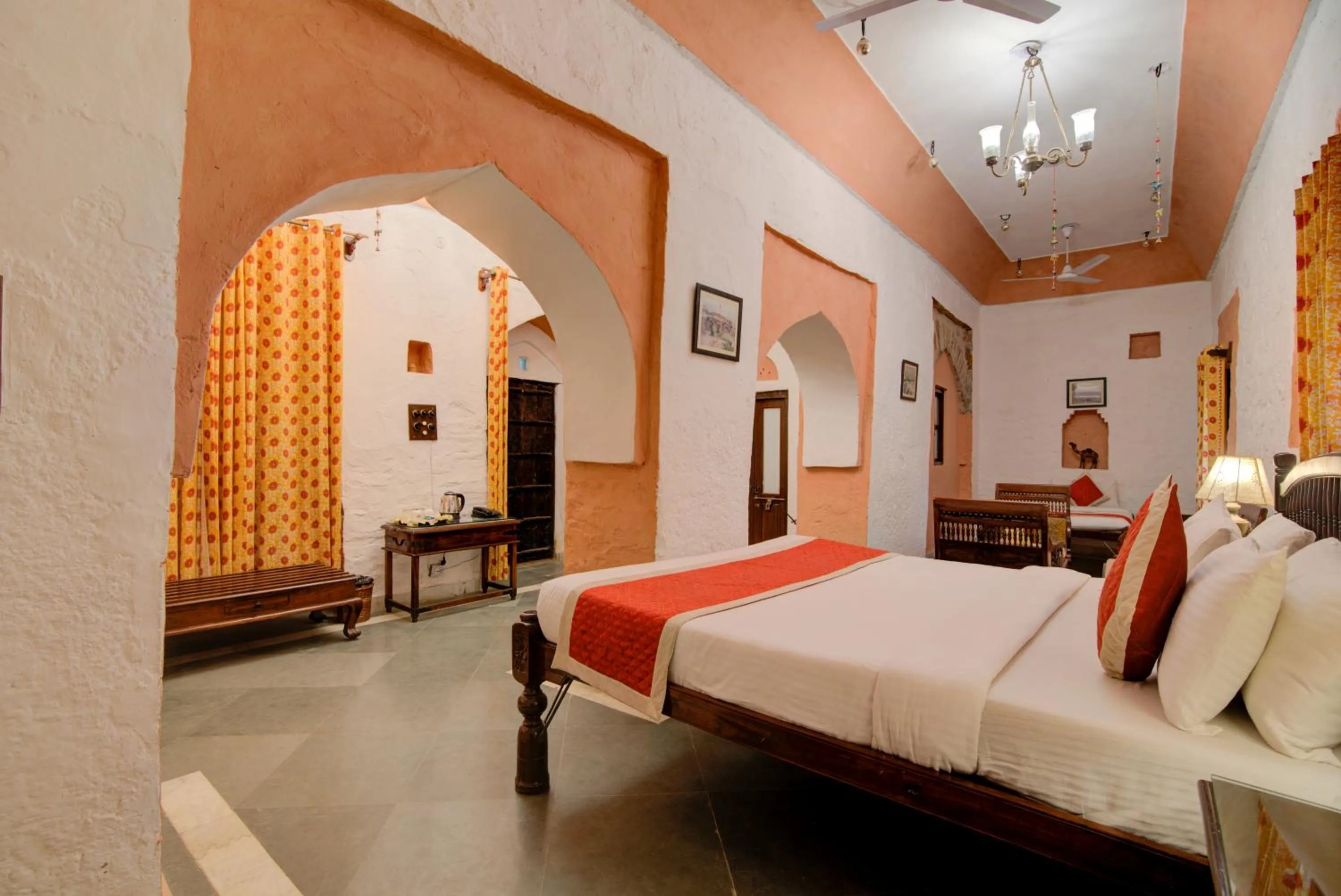 Bed in Fort Dadhikar, Alwar
