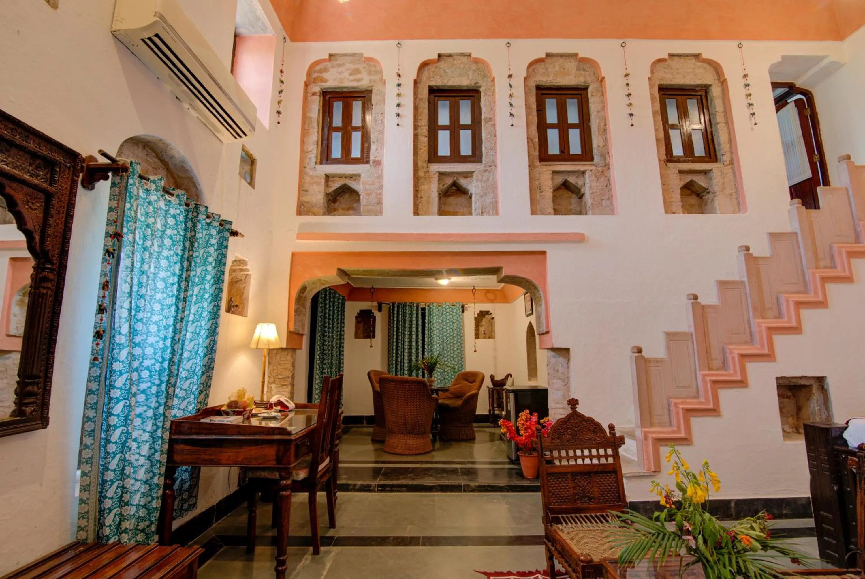 Living room in Fort Dadhikar, Alwar