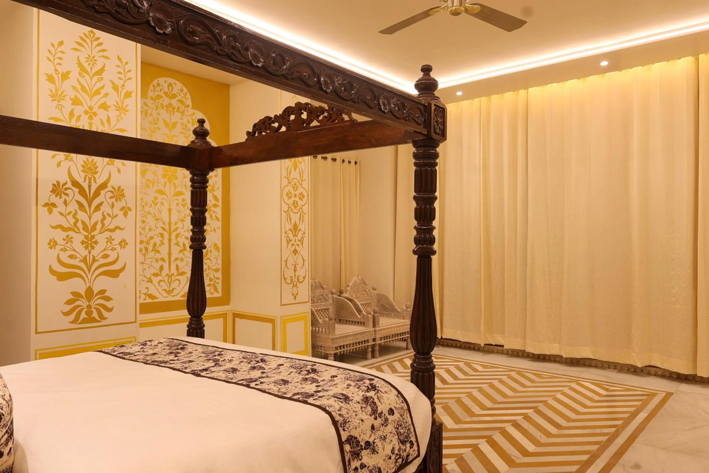 Bed in Fort Dadhikar, Alwar