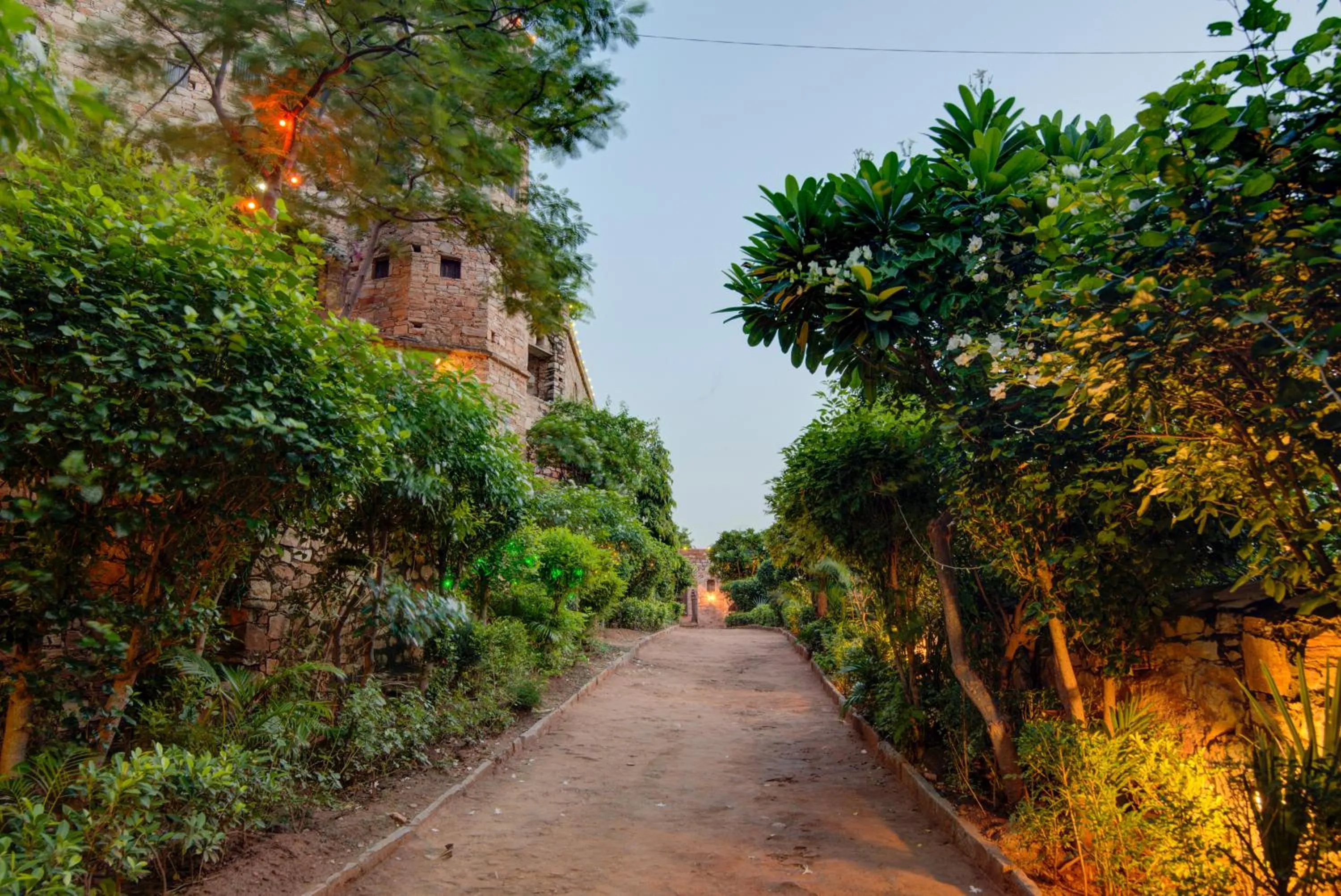 Facade/entrance in Fort Dadhikar, Alwar