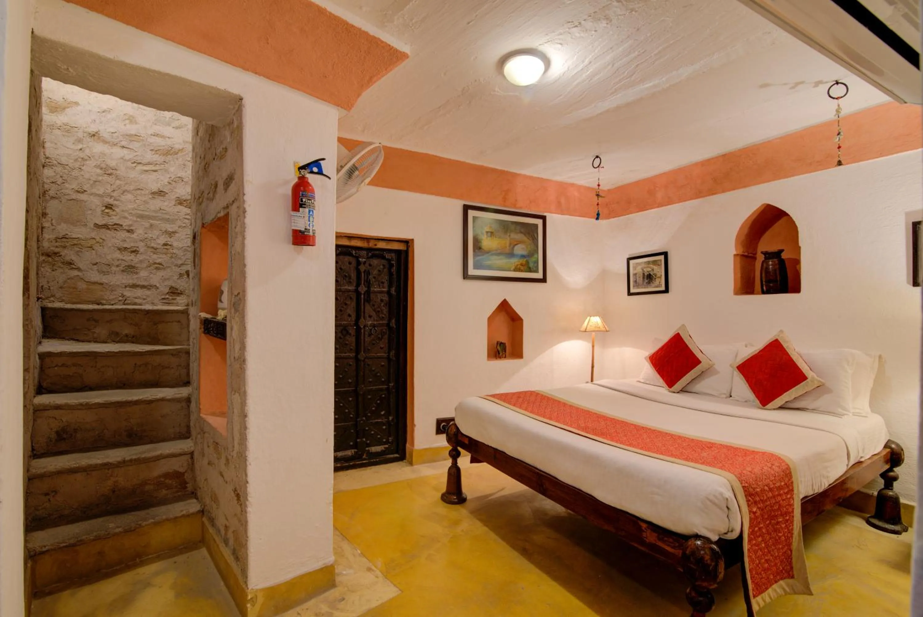 Bed in Fort Dadhikar, Alwar