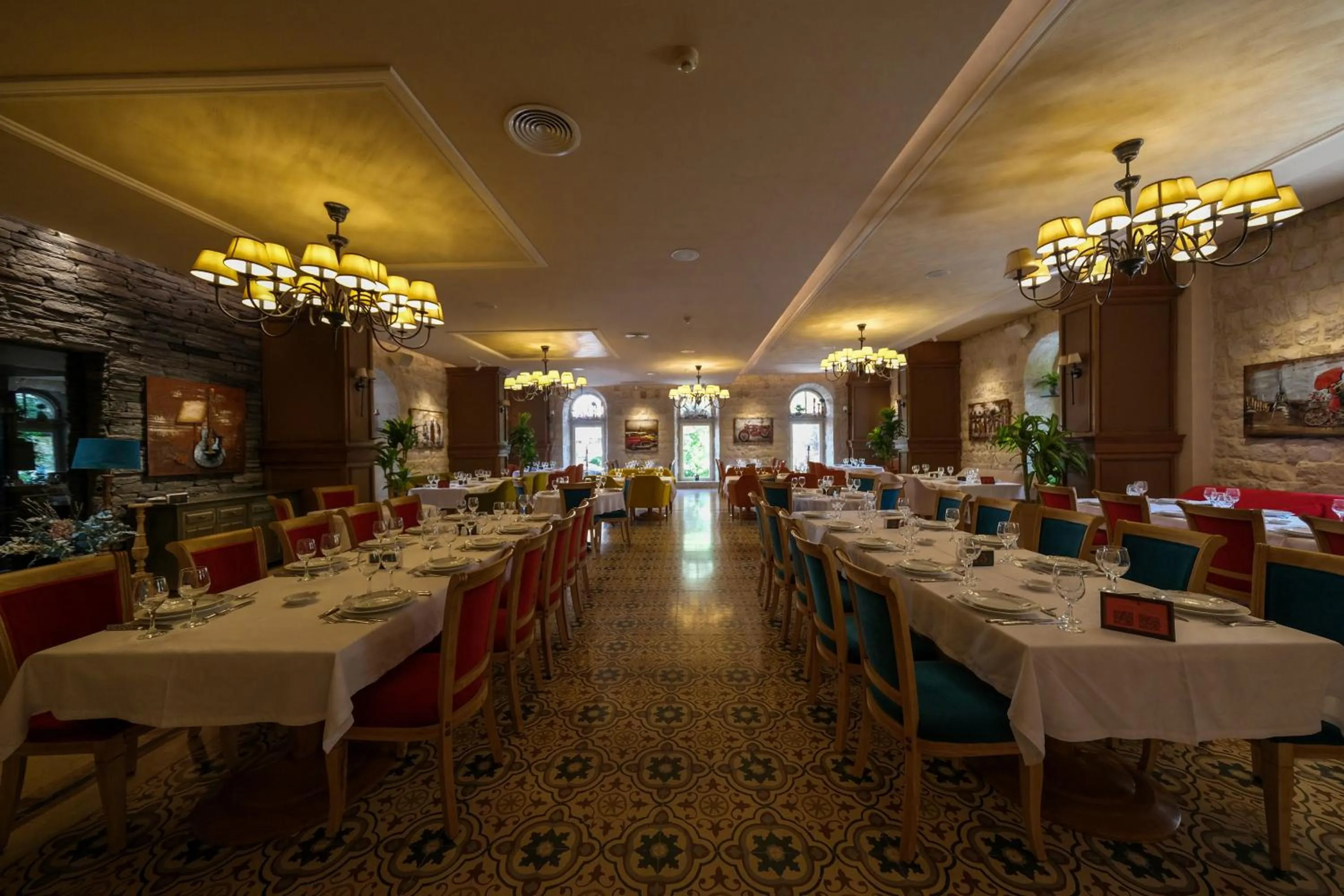 Restaurant/places to eat in Grand Kadri Hotel - History Marked by Cristal Lebanon