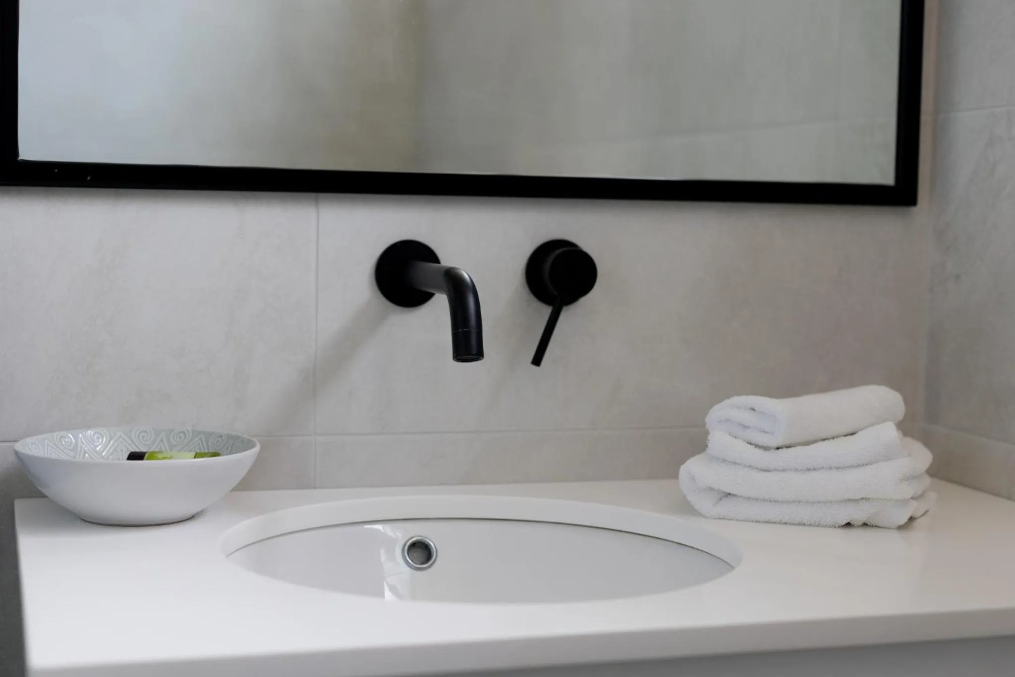 Bathroom in West End Motor Lodge