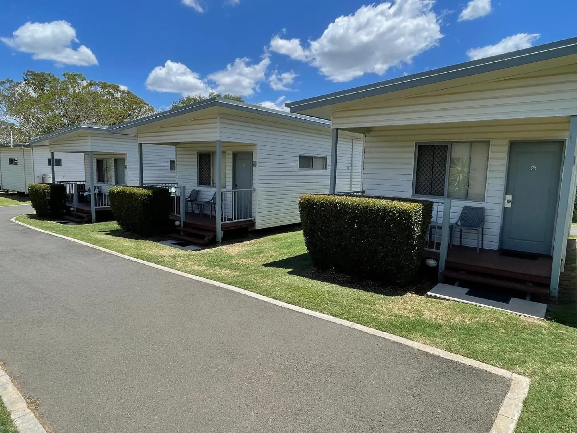 Property building in Chinchilla Motor Inn Property building in Chinchilla Motor Inn