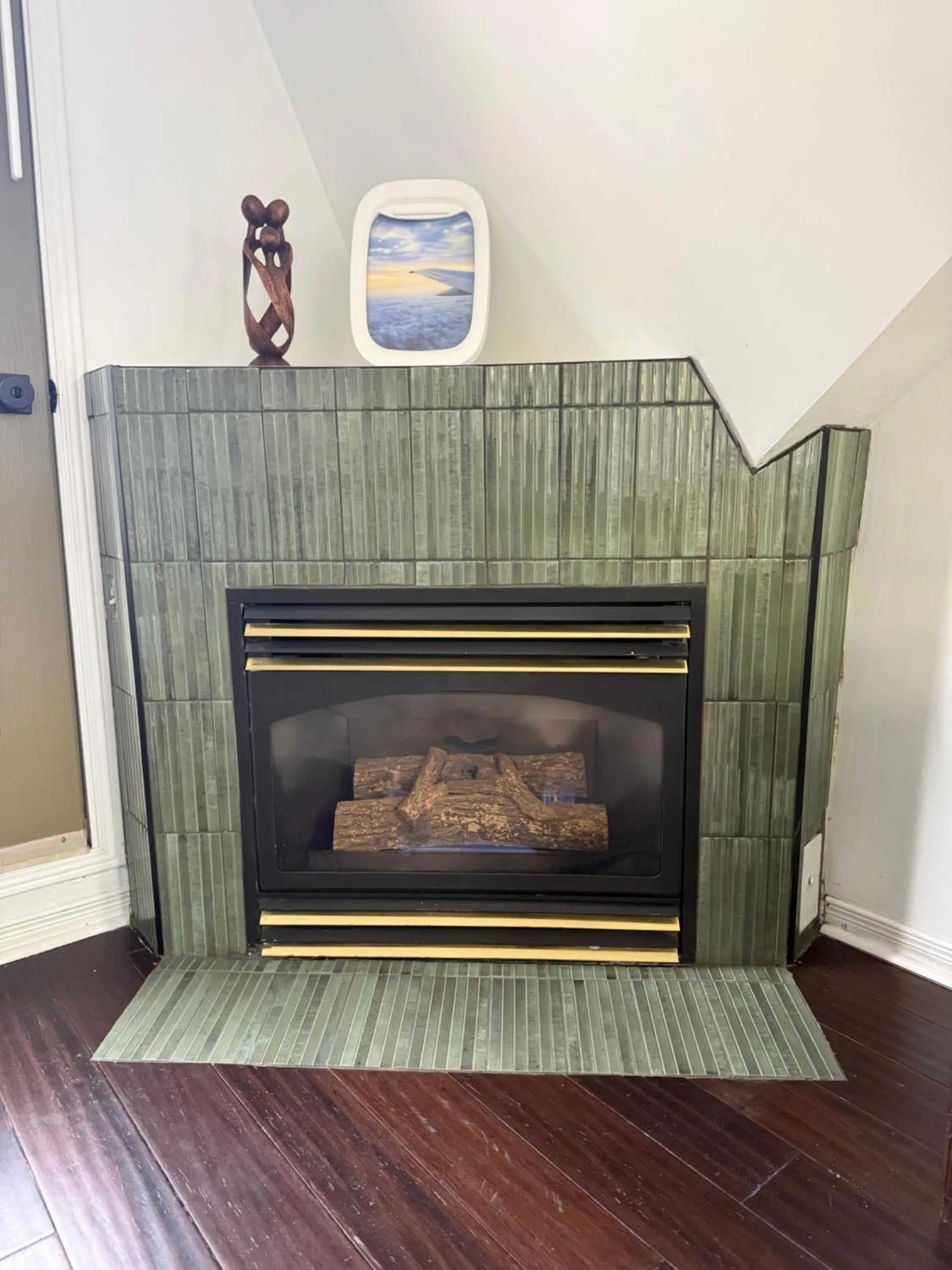 Bright, Private, Peaceful Suite with Retail Conveniences Steps Away