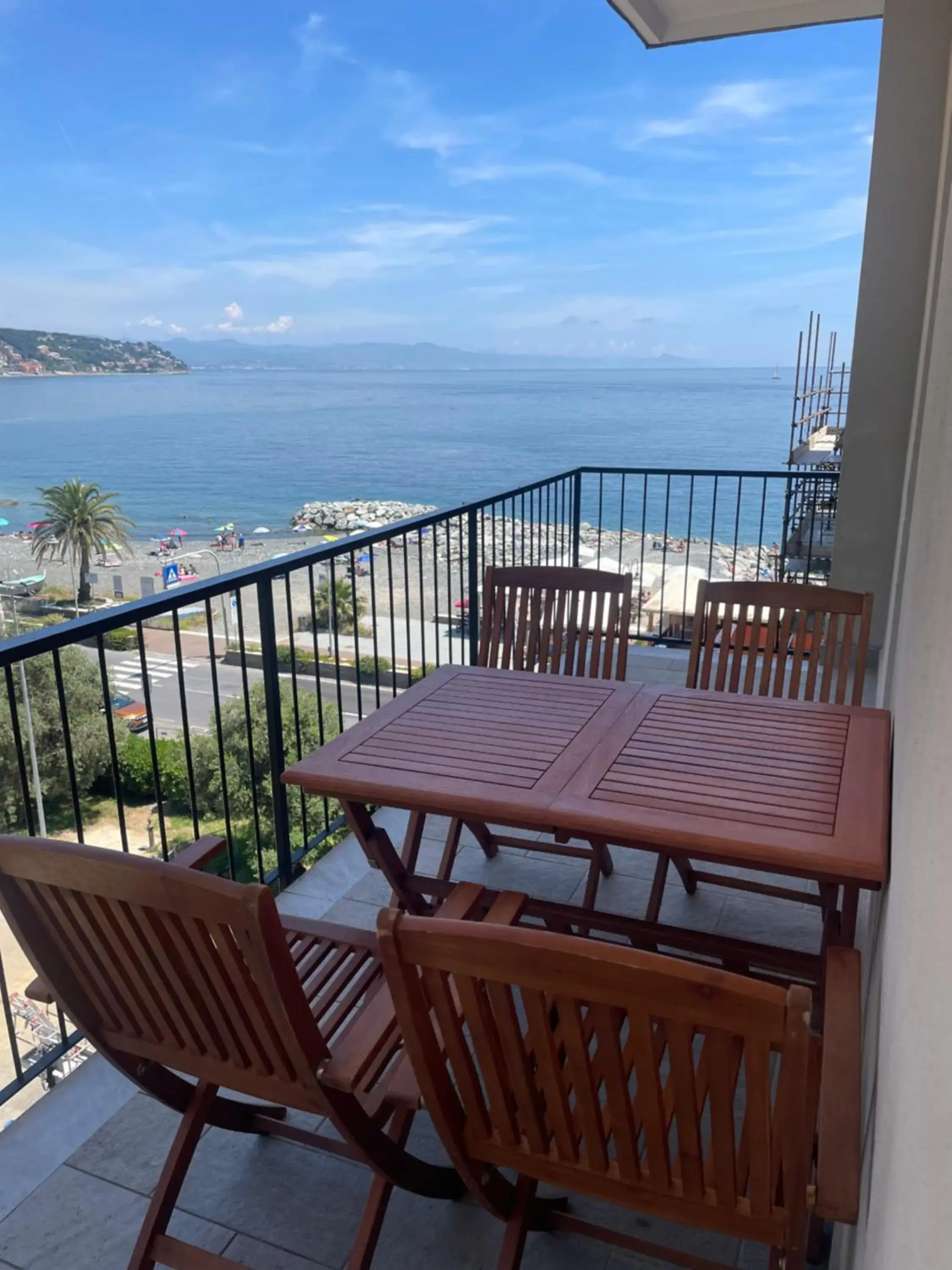 Appartamento con terrazza fronte mare Appartamento con terrazza fronte mare