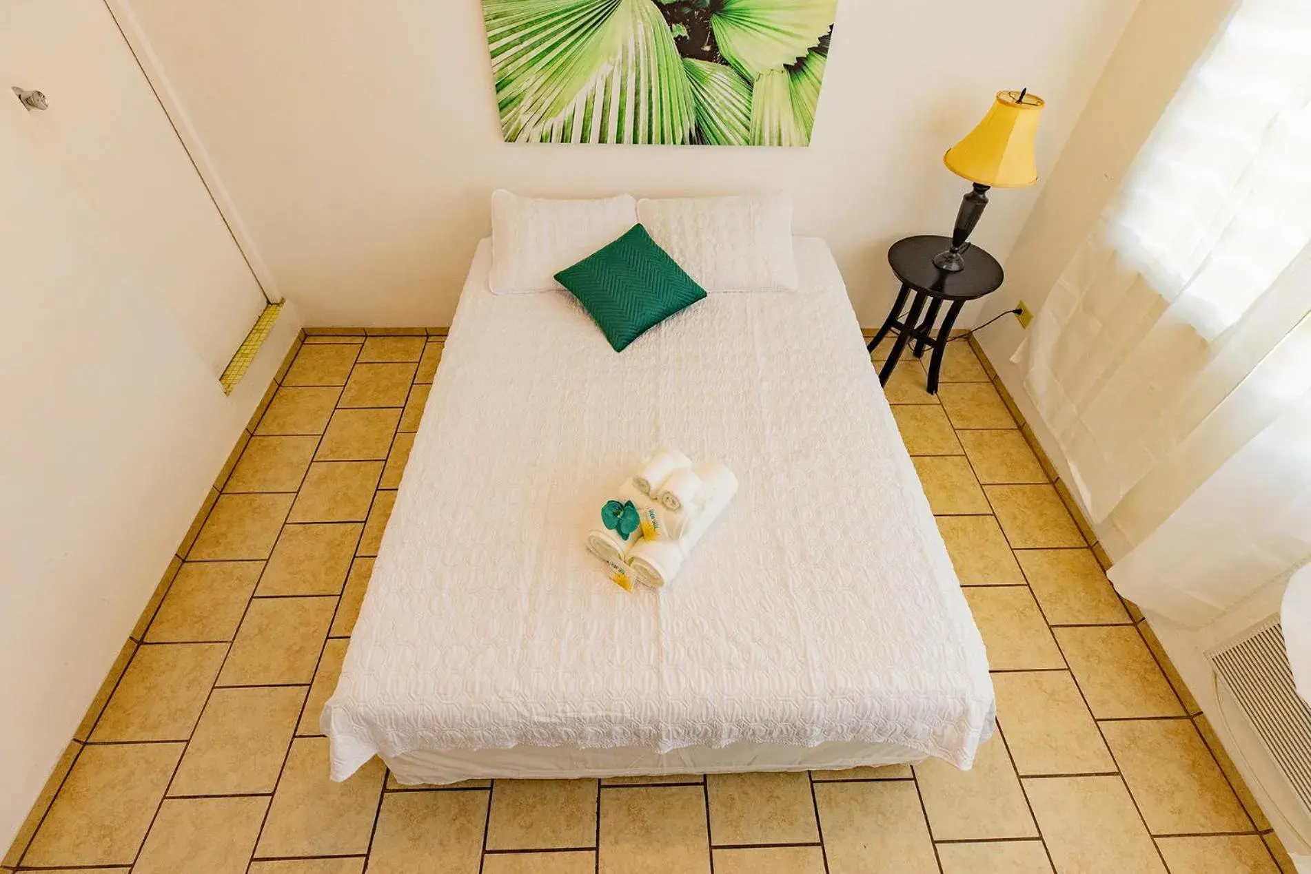 Queen Room in Vieques Tropical Guest House Queen Room in Vieques Tropical Guest House