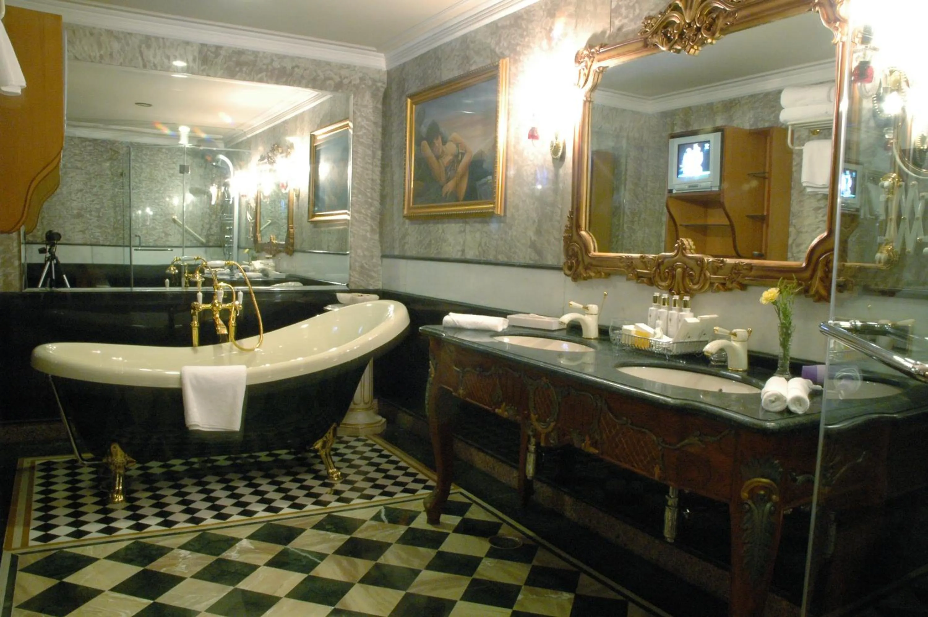 Bathroom in Shiv Vilas Resort