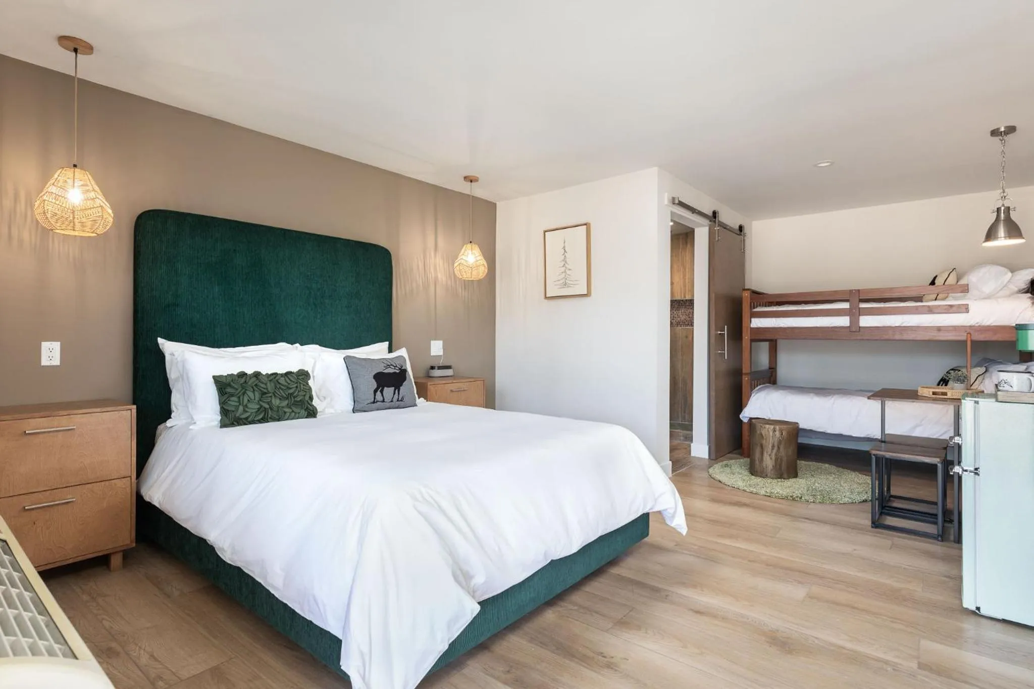 Bed in California Inn