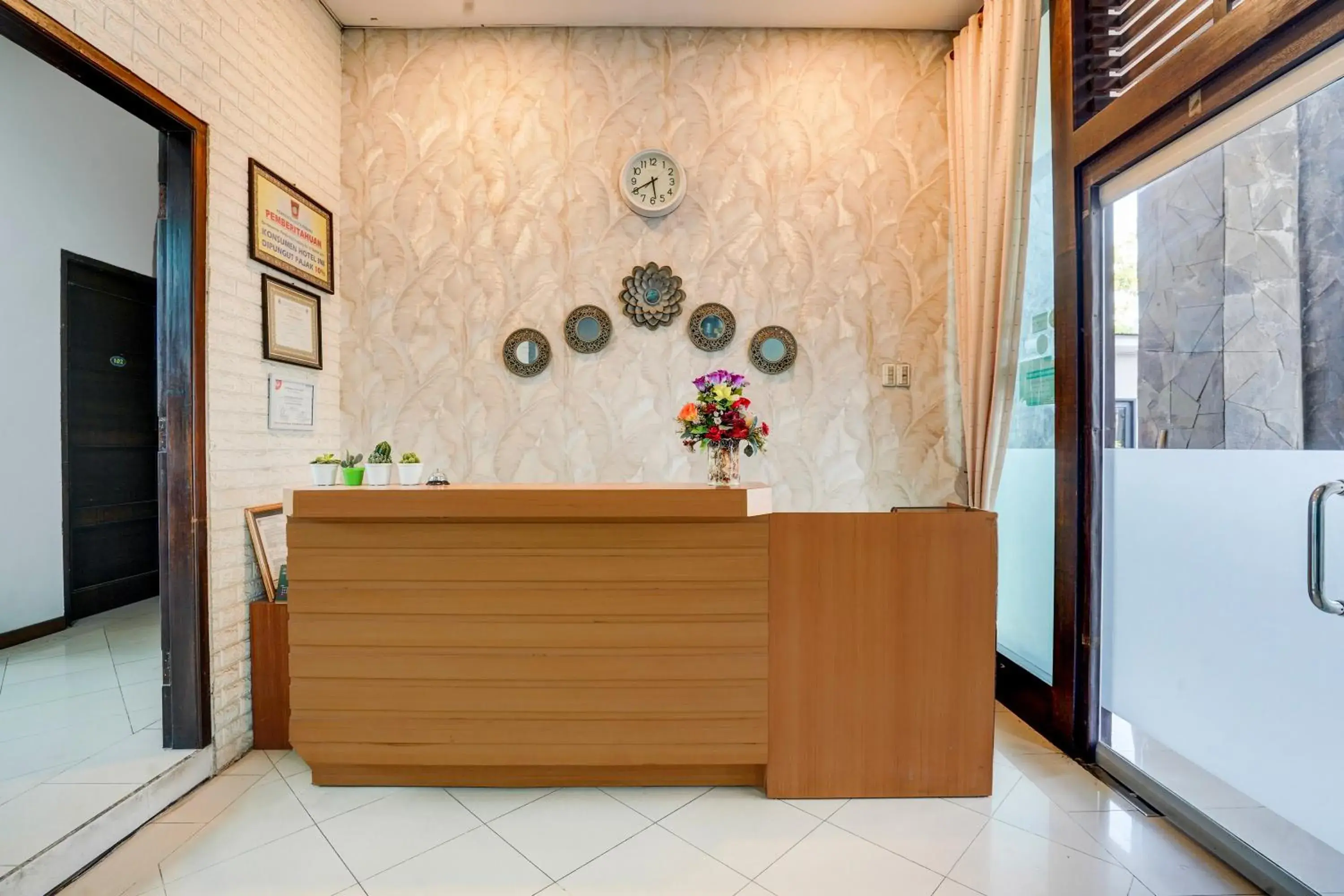 Lobby or reception in Collection O Padang near Mesjid Raya Syekh Ahmad Al-Minangkabawi formerly Hotel Surya Palace Lobby or reception in Collection O Padang near Mesjid Raya Syekh Ahmad Al-Minangkabawi formerly Hotel Surya Palace