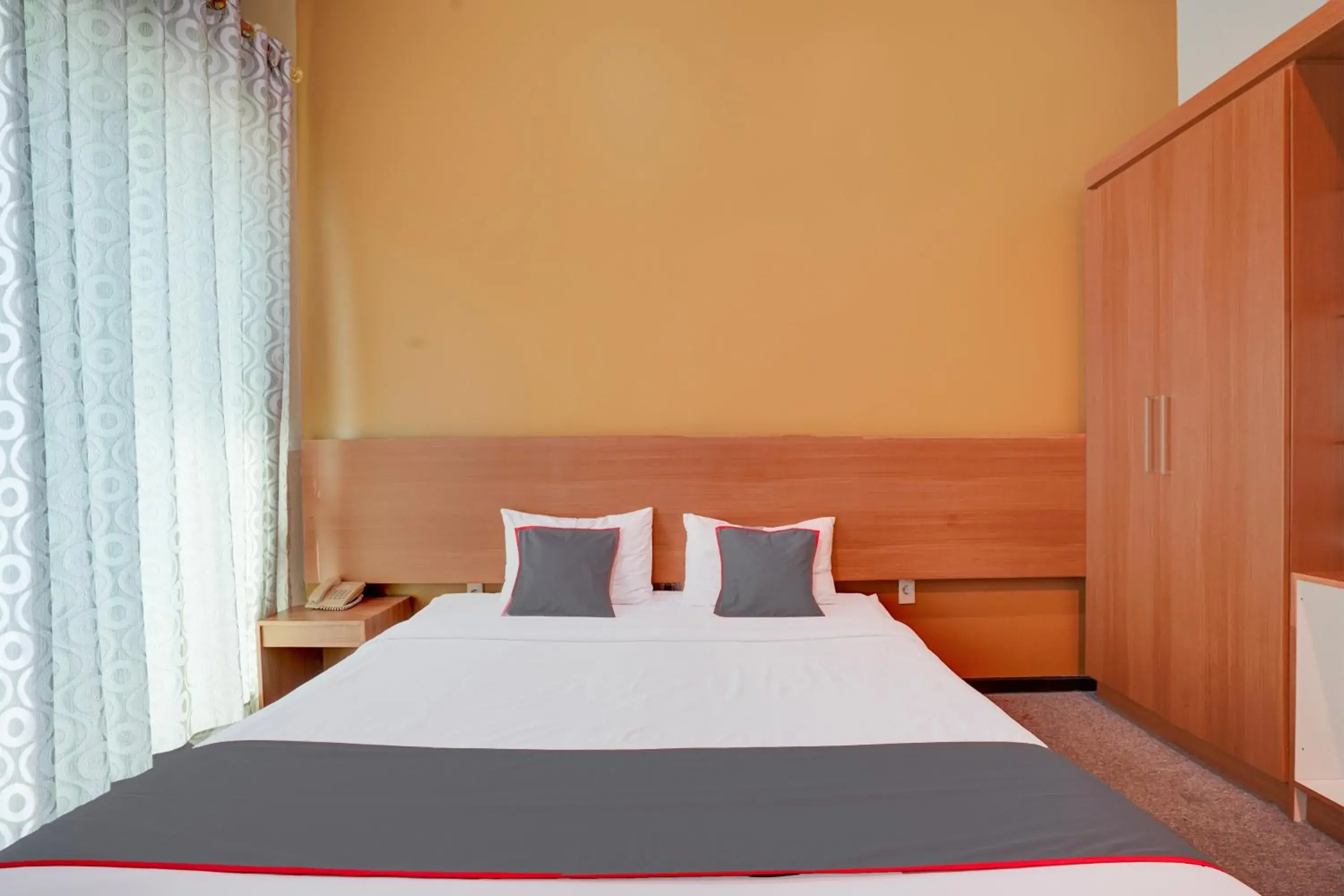 Bed in Collection O Padang near Mesjid Raya Syekh Ahmad Al-Minangkabawi formerly Hotel Surya Palace Bed in Collection O Padang near Mesjid Raya Syekh Ahmad Al-Minangkabawi formerly Hotel Surya Palace