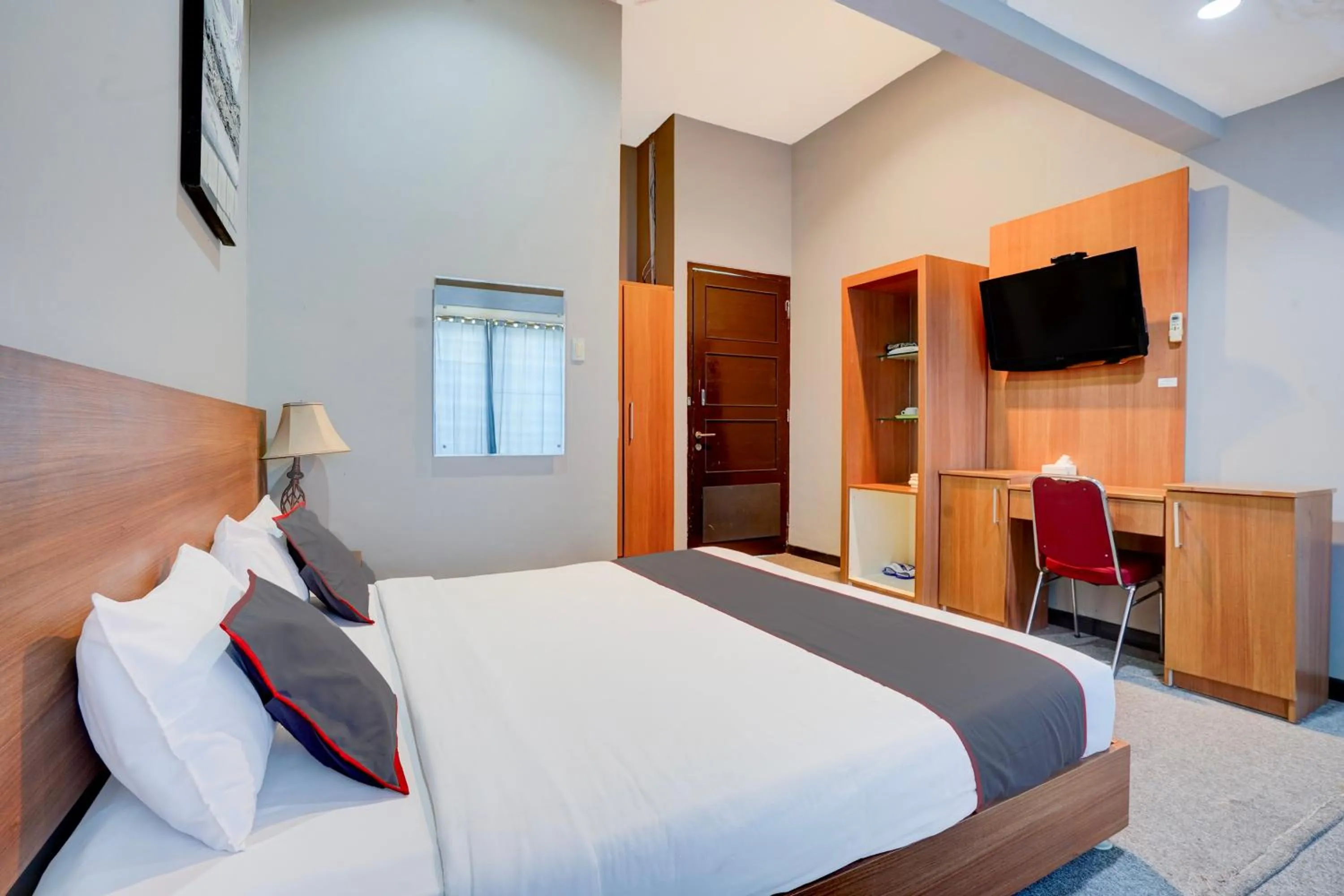 Bed in Collection O Padang near Mesjid Raya Syekh Ahmad Al-Minangkabawi formerly Hotel Surya Palace