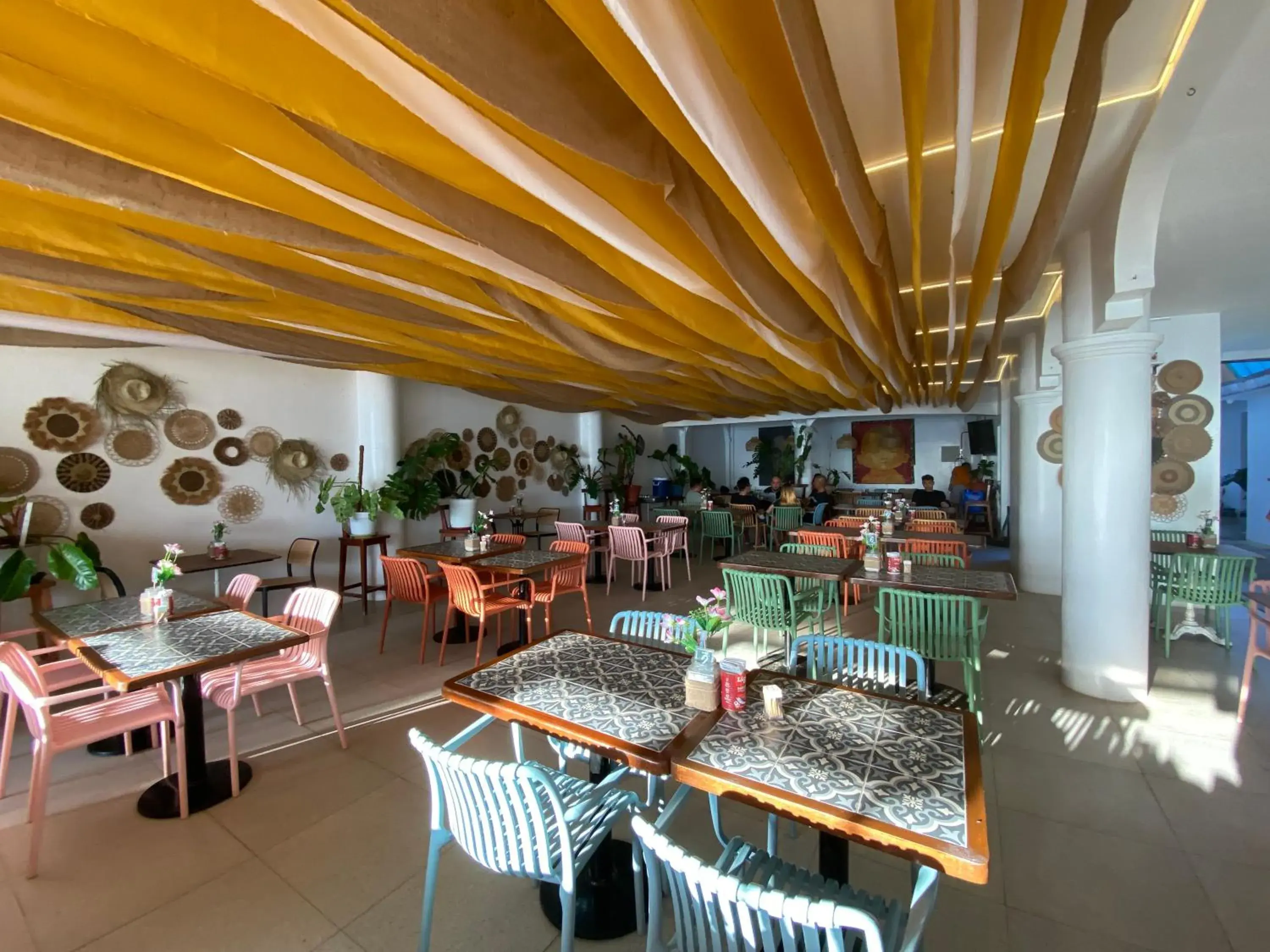 Restaurant/places to eat in Boracay Sea View Hotel Restaurant/places to eat in Boracay Sea View Hotel