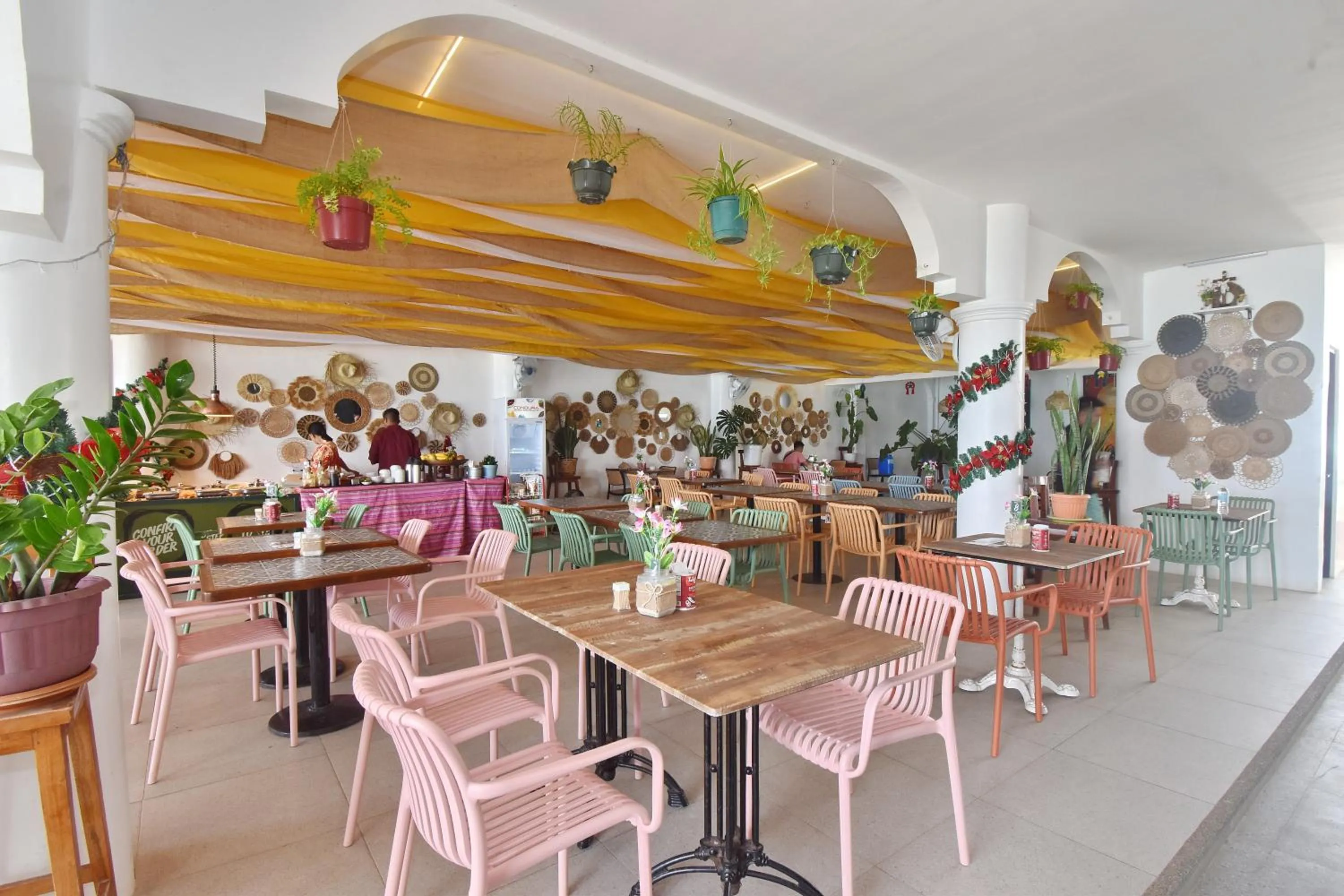 Restaurant/places to eat in Boracay Sea View Hotel