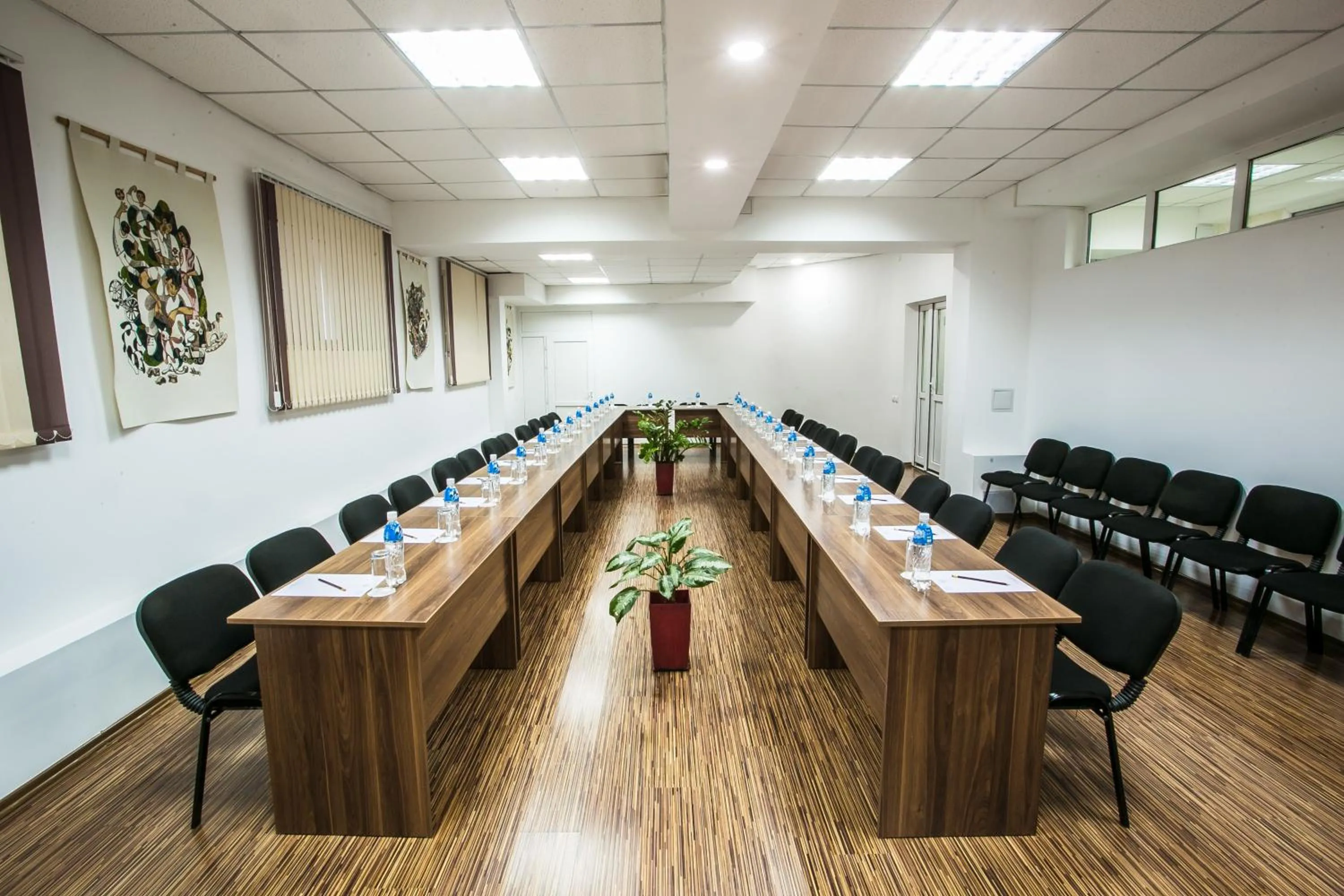 Business facilities in Shah Palace Hotel