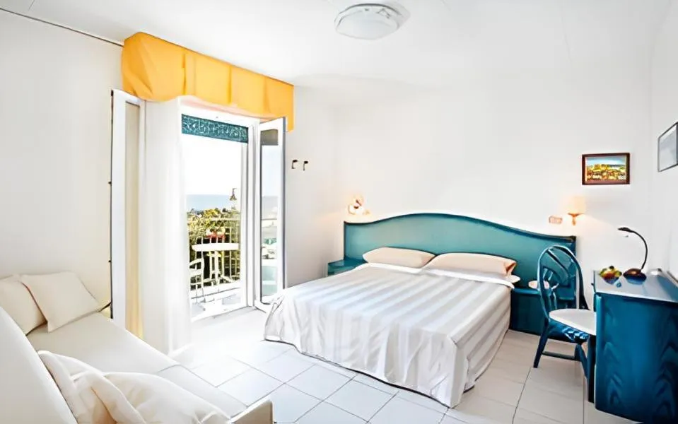 Photo of the whole room in Hotel Miramare