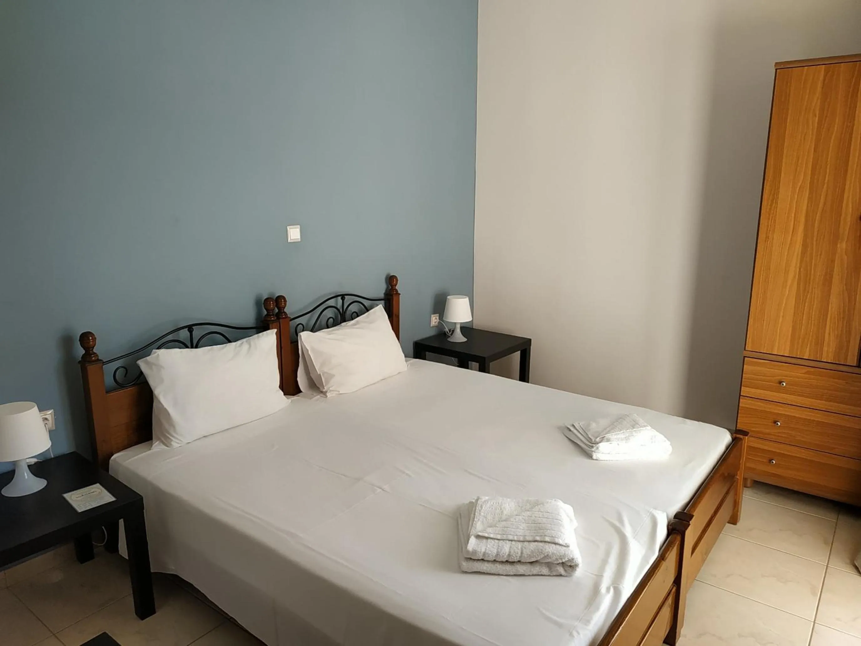 Bed in Pasithea apts