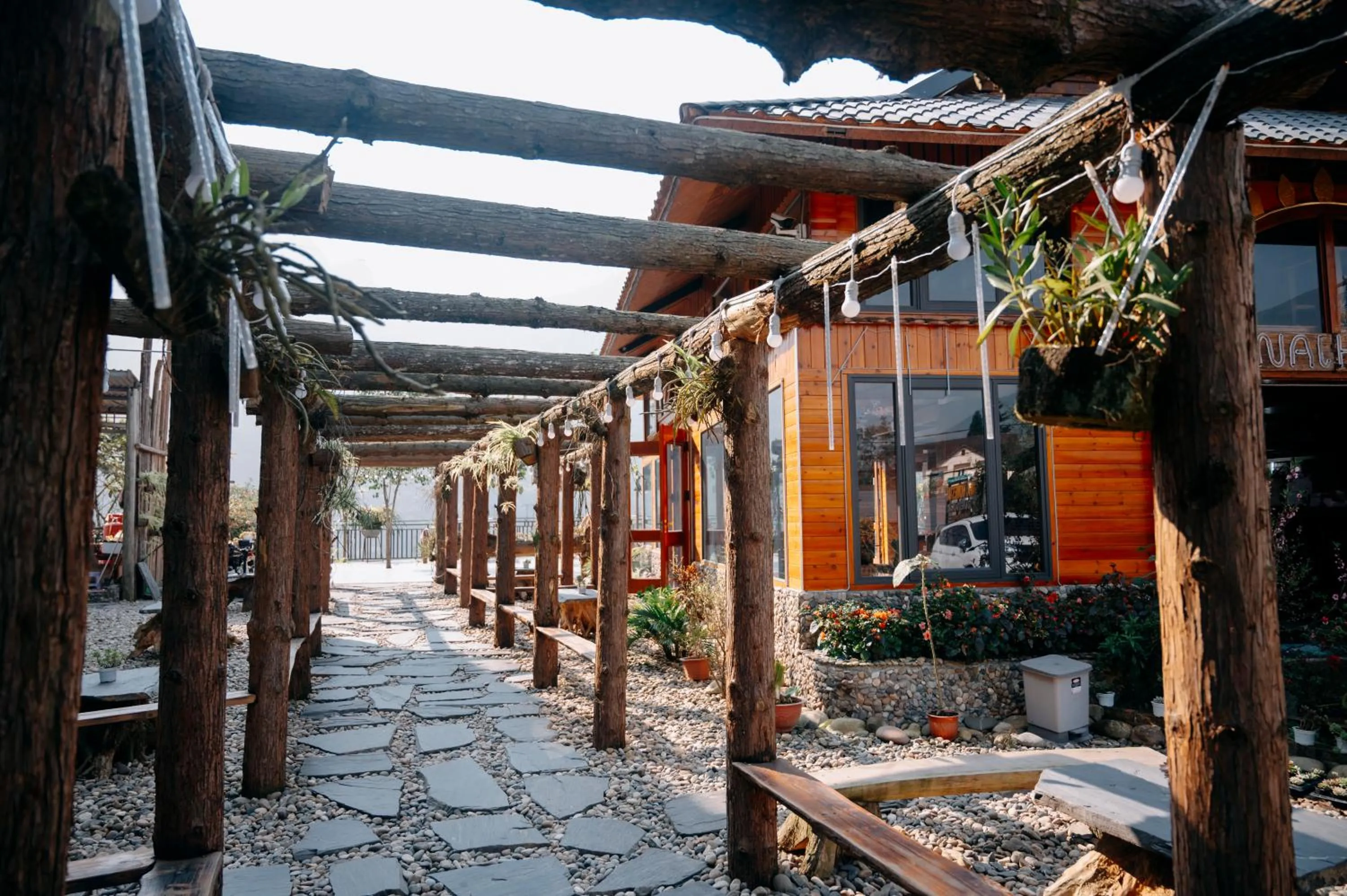 Sinai Bungalow & Hotel SaPa