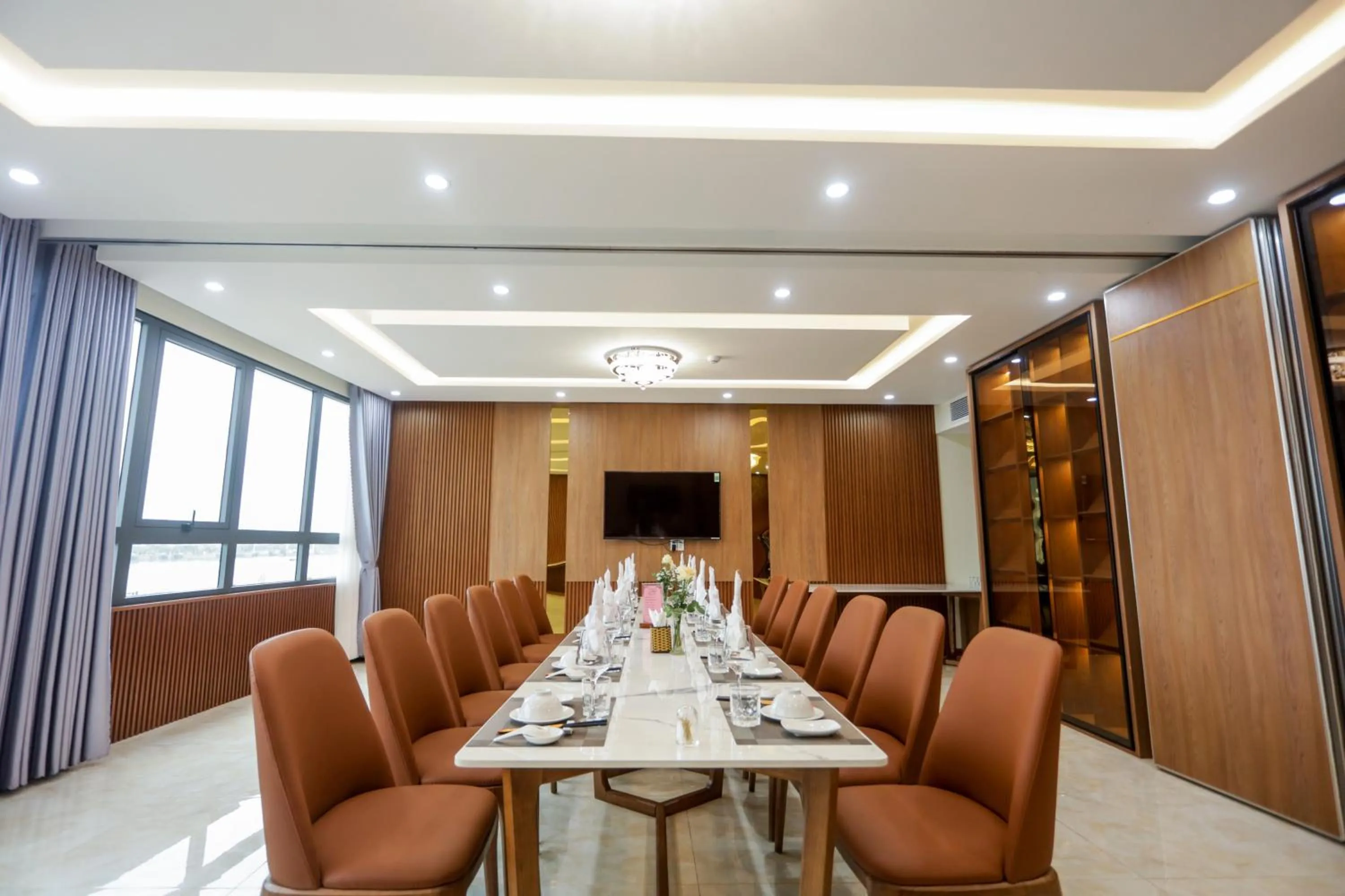 Restaurant/places to eat in T.26 Hotel