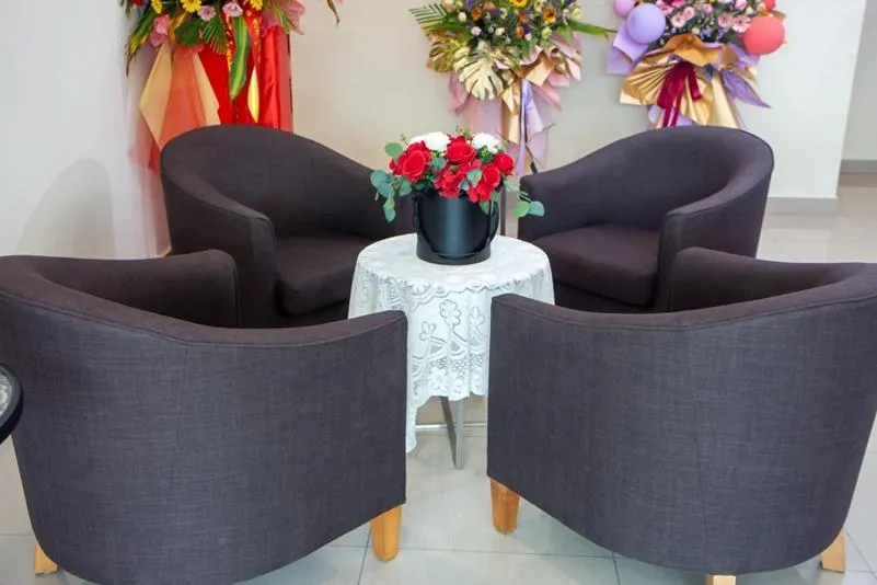 Seating area in Southern Tip Hotel - City & 100m walk to McDonald's & FREE DOBI