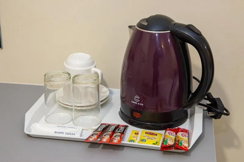 Coffee/tea facilities in Southern Tip Hotel - City & 100m walk to McDonald's & FREE DOBI