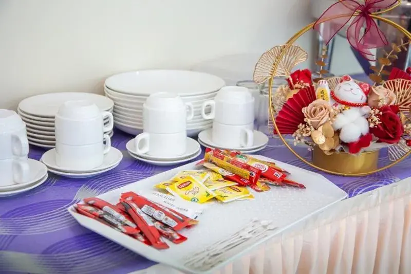 Food and drinks in Southern Tip Hotel - City & 100m walk to McDonald's & FREE DOBI Food and drinks in Southern Tip Hotel - City & 100m walk to McDonald's & FREE DOBI