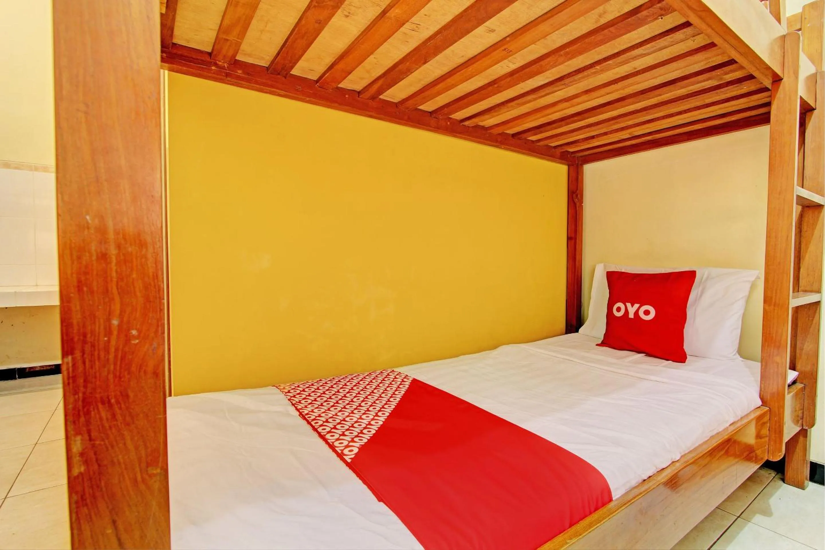 Bedroom, Bed in Hotel O Mtc Bunk Bed