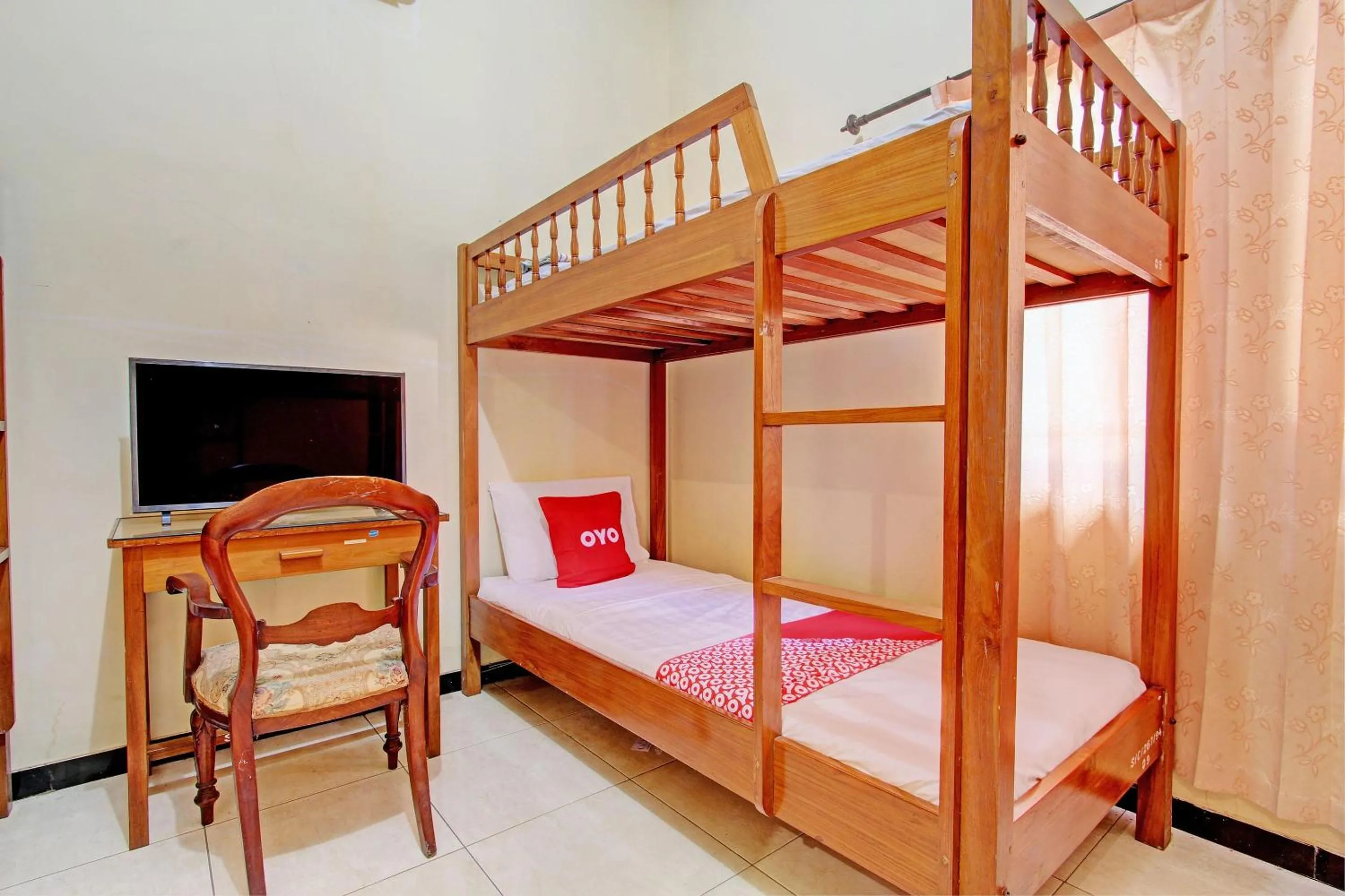 Bedroom, Bed in Hotel O Mtc Bunk Bed