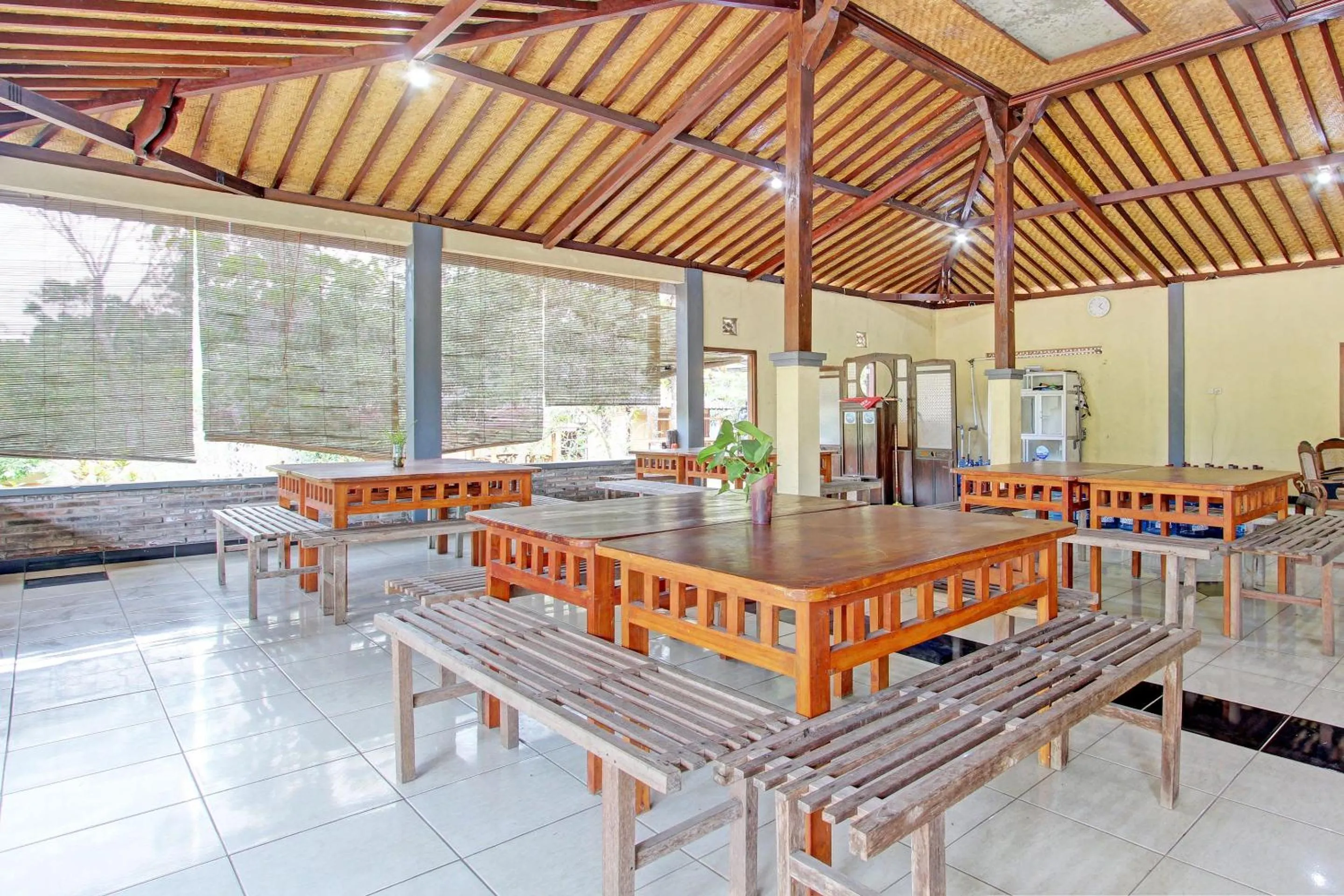 Lobby or reception in Hotel O Mtc Bunk Bed