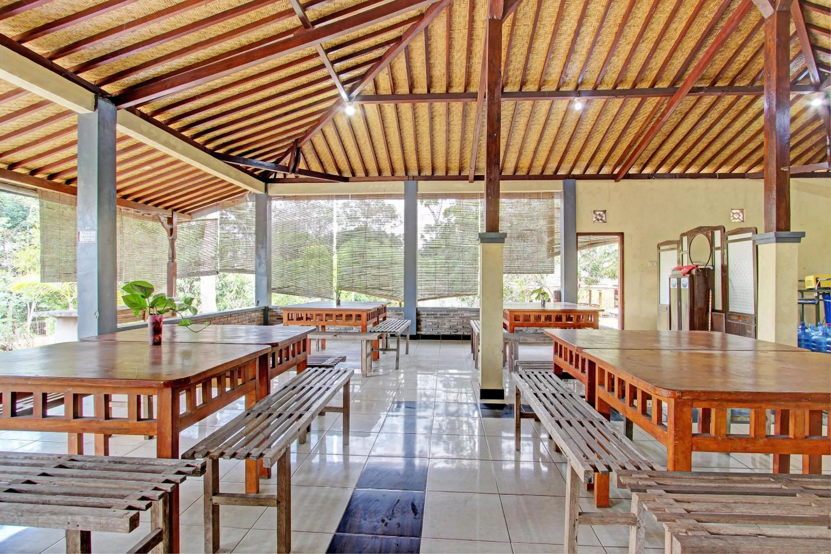 Lobby or reception in Hotel O Mtc Bunk Bed