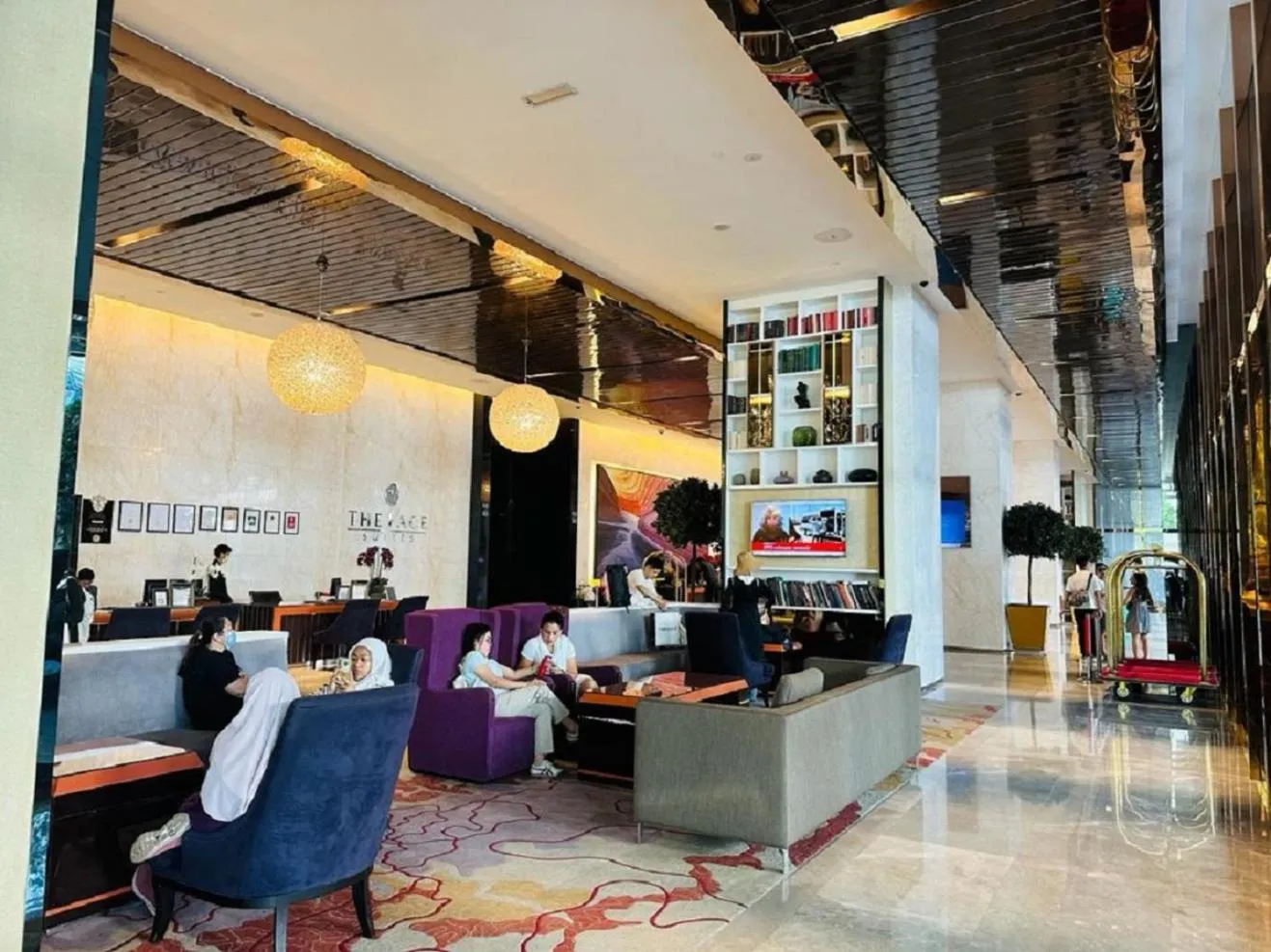 Lobby or reception, Restaurant/Places to Eat in The Platinum KLCC Luxury Suite