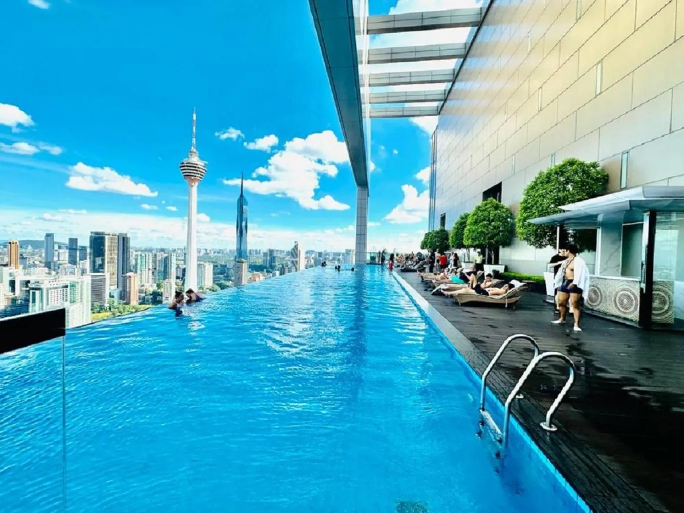 Swimming Pool in The Platinum KLCC Luxury Suite