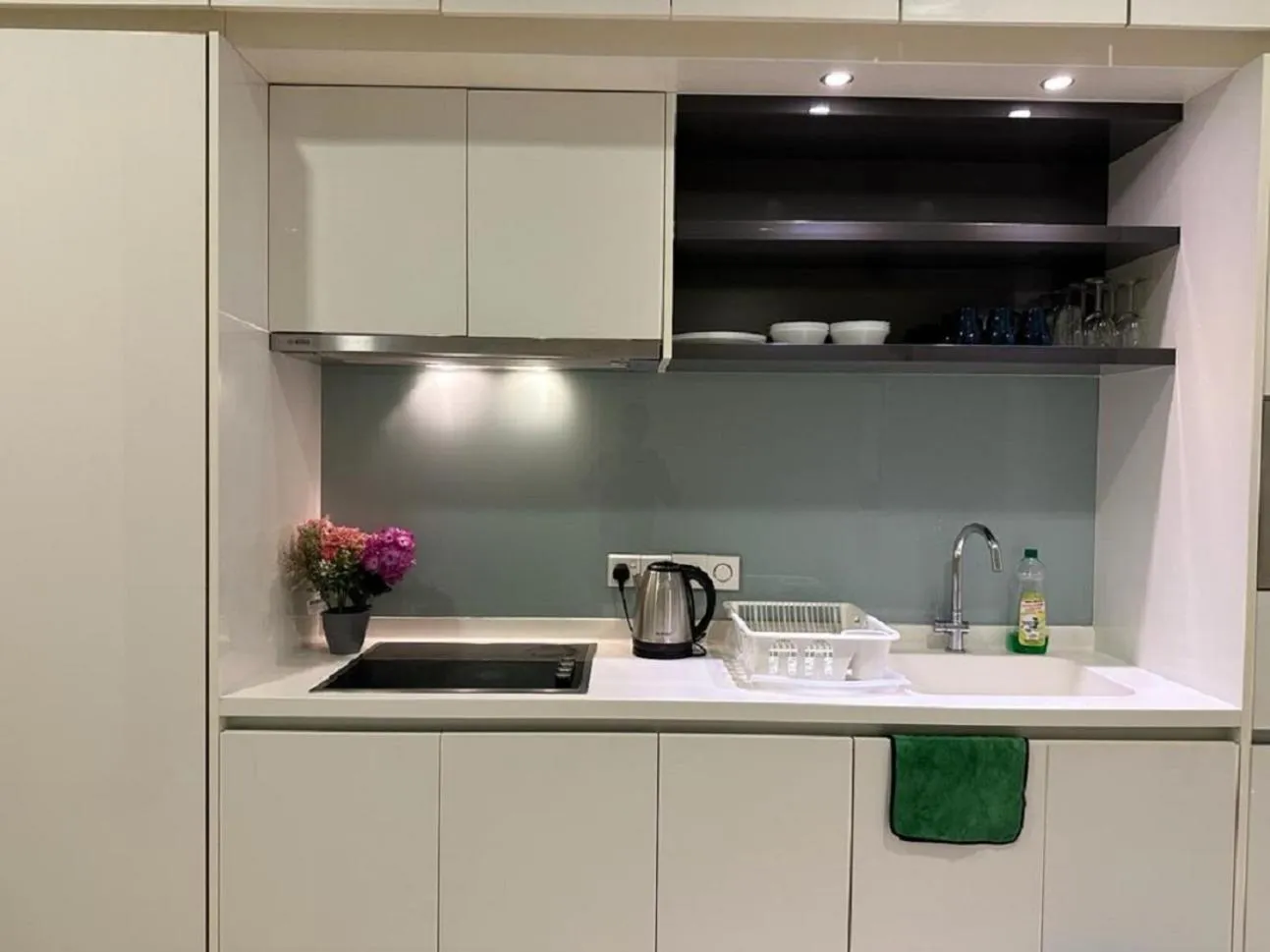 Kitchen or kitchenette, Kitchen/Kitchenette in The Platinum KLCC Luxury Suite