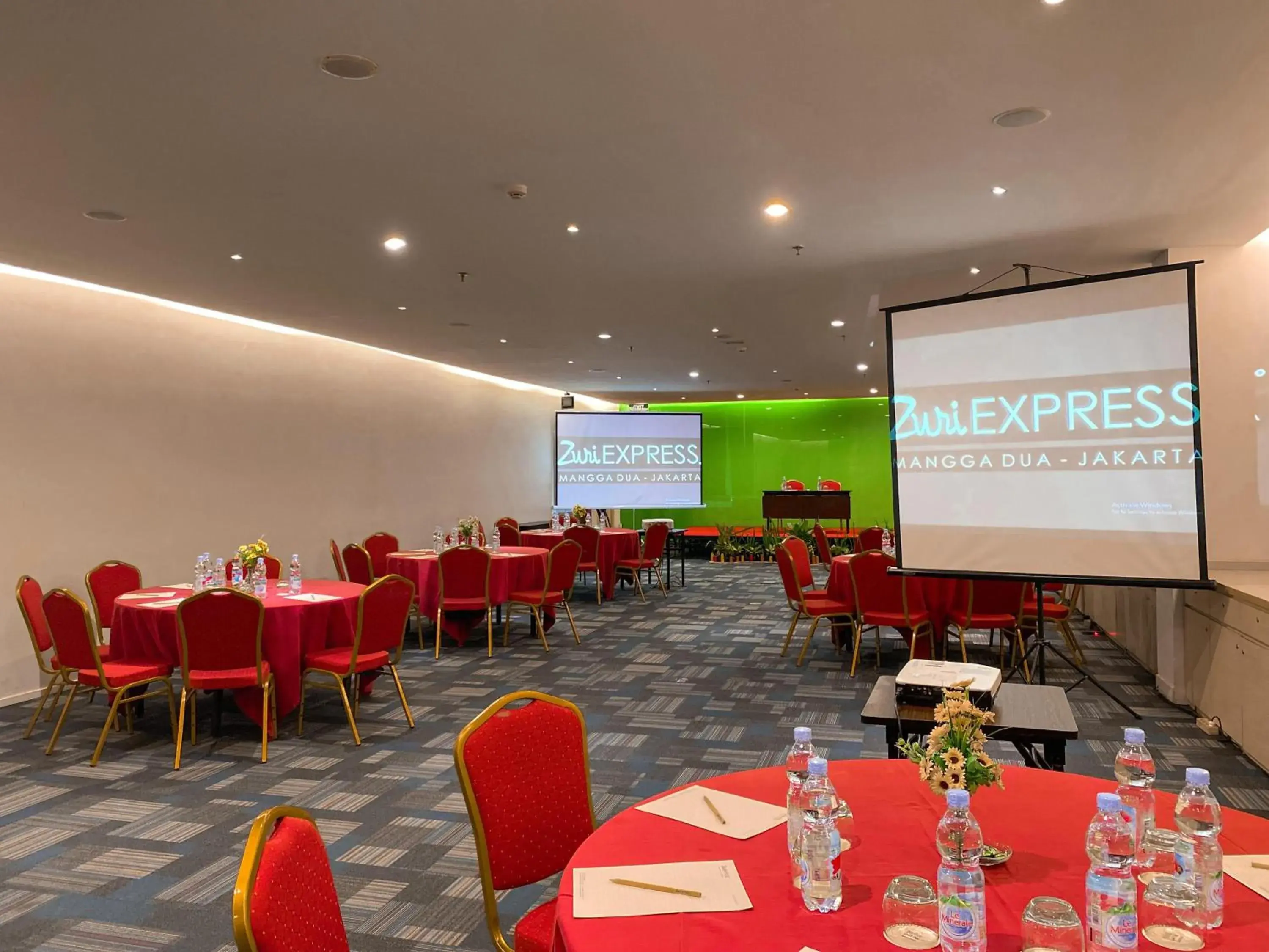 Property building in Zuri Express Mangga Dua Property building in Zuri Express Mangga Dua