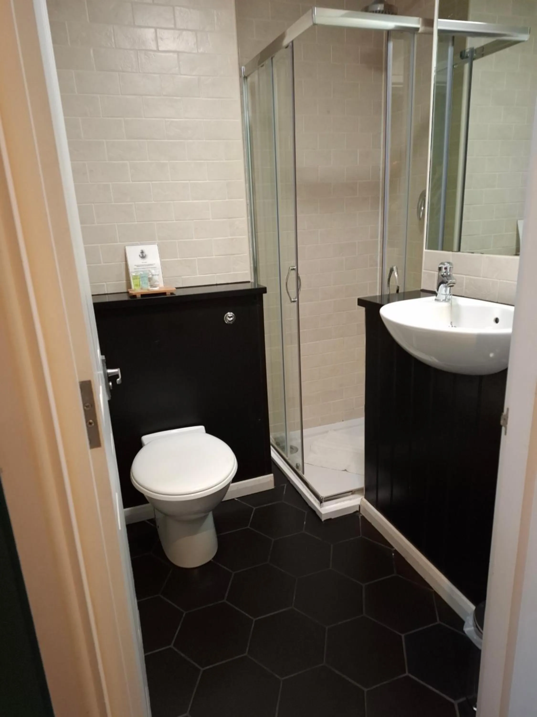 Bathroom in Old Ship Inn Hackney