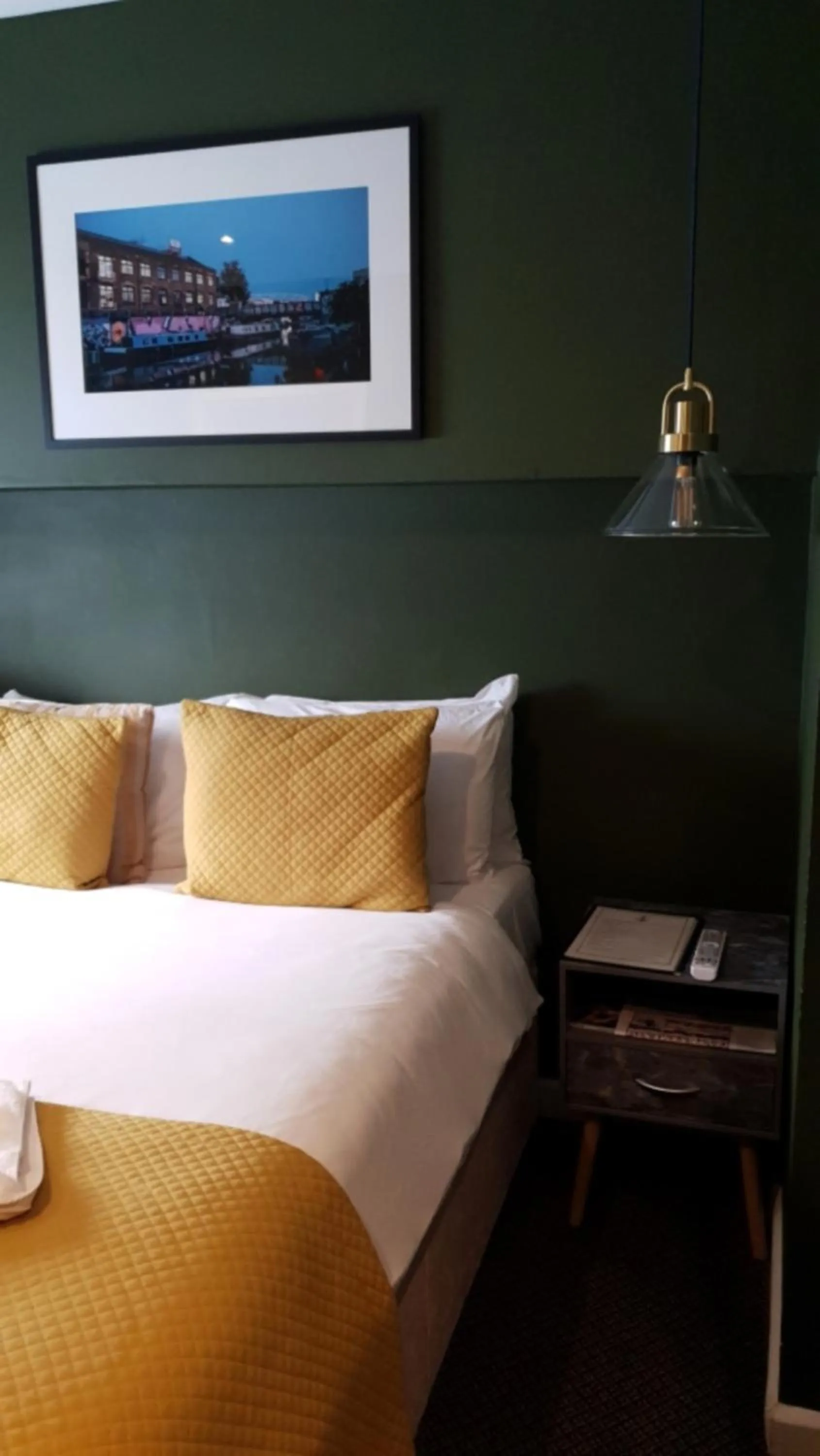 Bedroom, Bed in Old Ship Inn Hackney