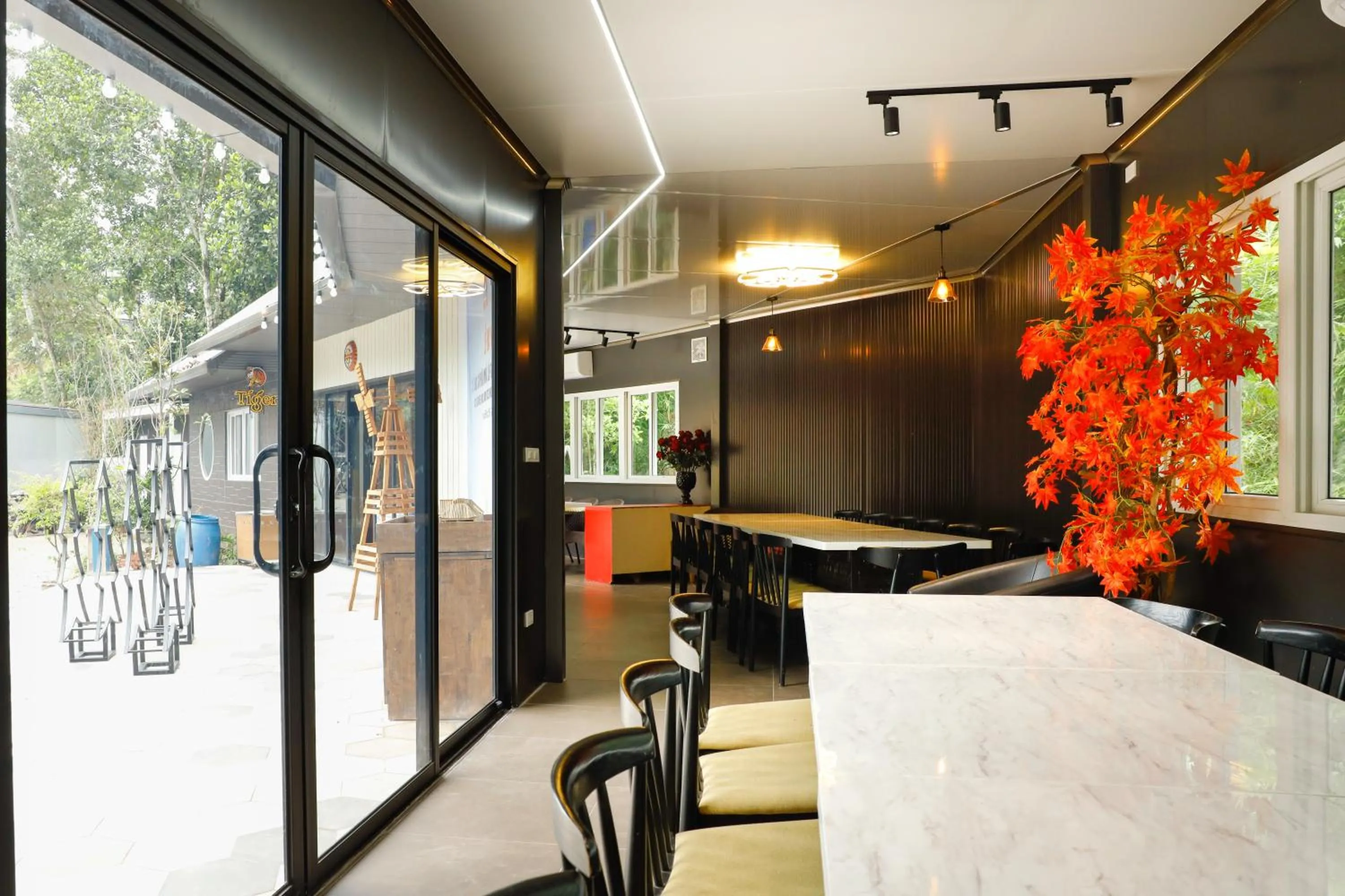 Restaurant/places to eat in Halo Retreat