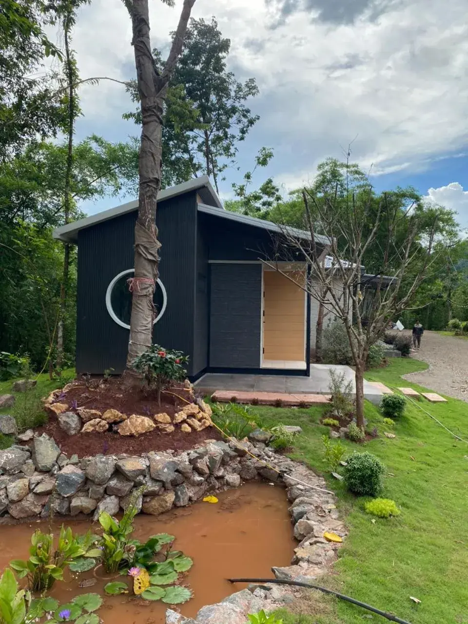 Property building in Halo Retreat Property building in Halo Retreat