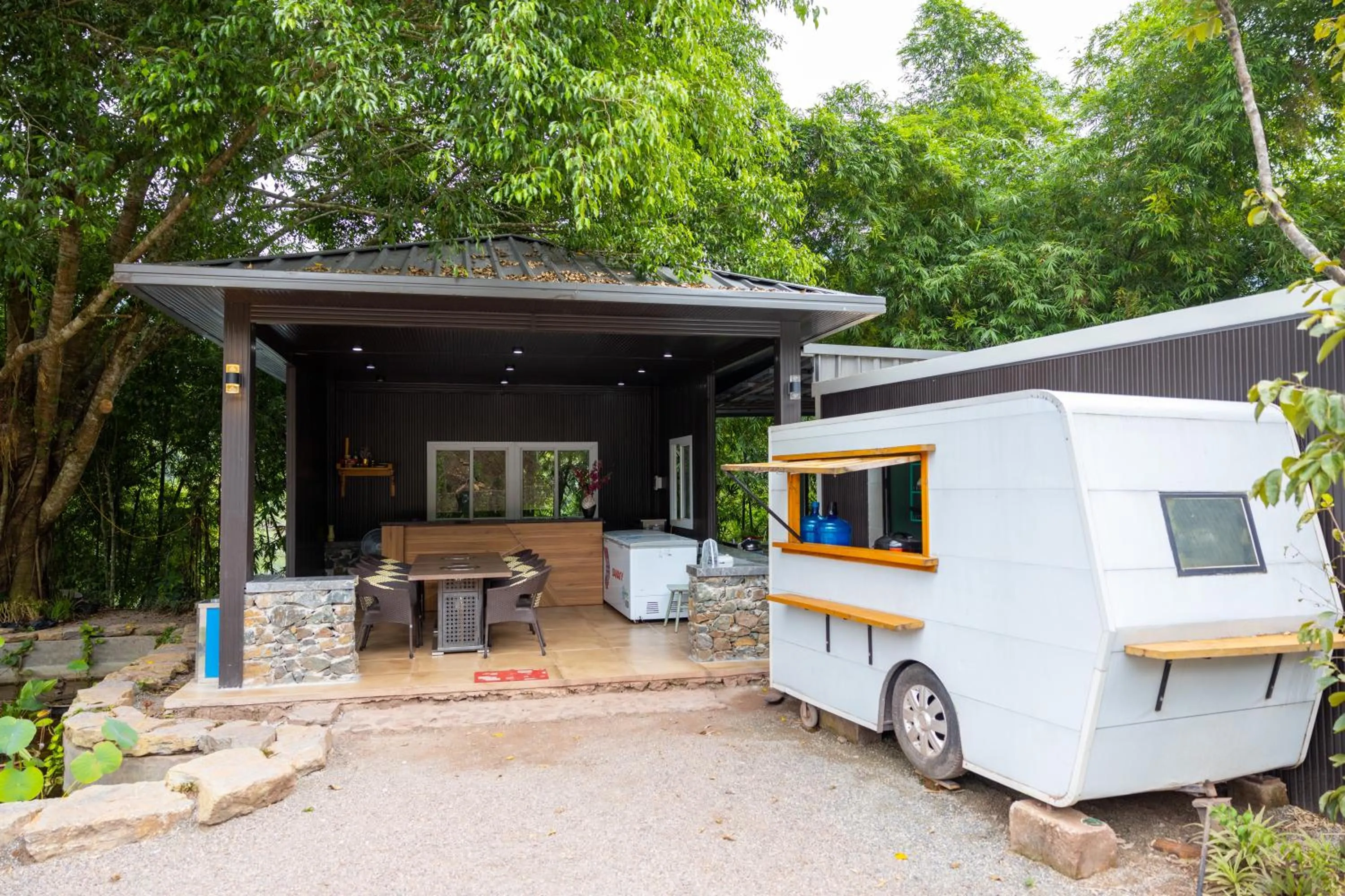 Lobby or reception in Halo Retreat