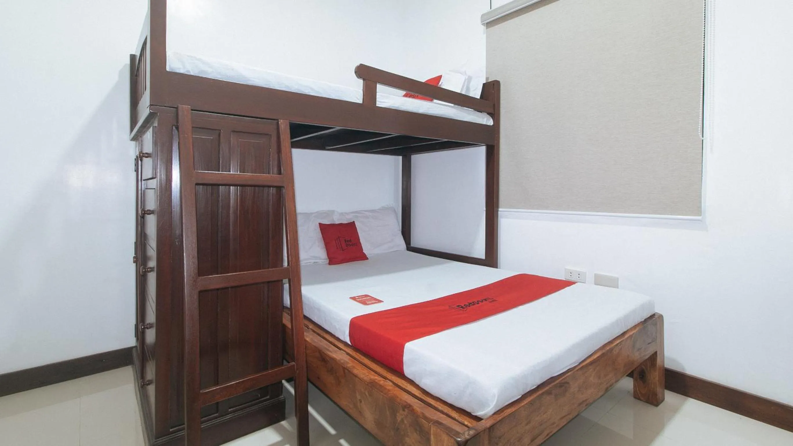 Bedroom, Bed in RedDoorz at Casa Rafaelle Transient Ilocos Sur