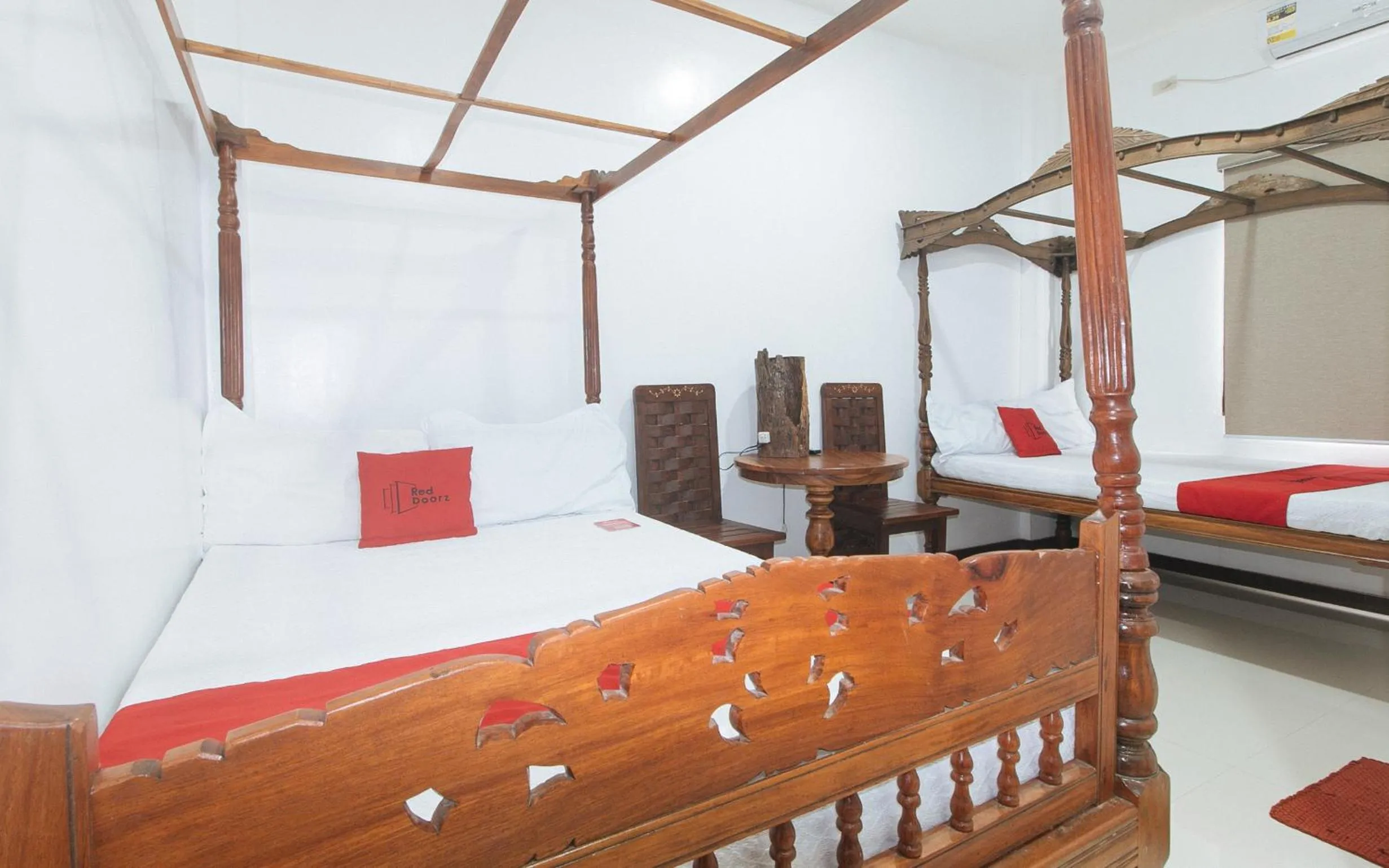 Bed in RedDoorz at Casa Rafaelle Transient Ilocos Sur