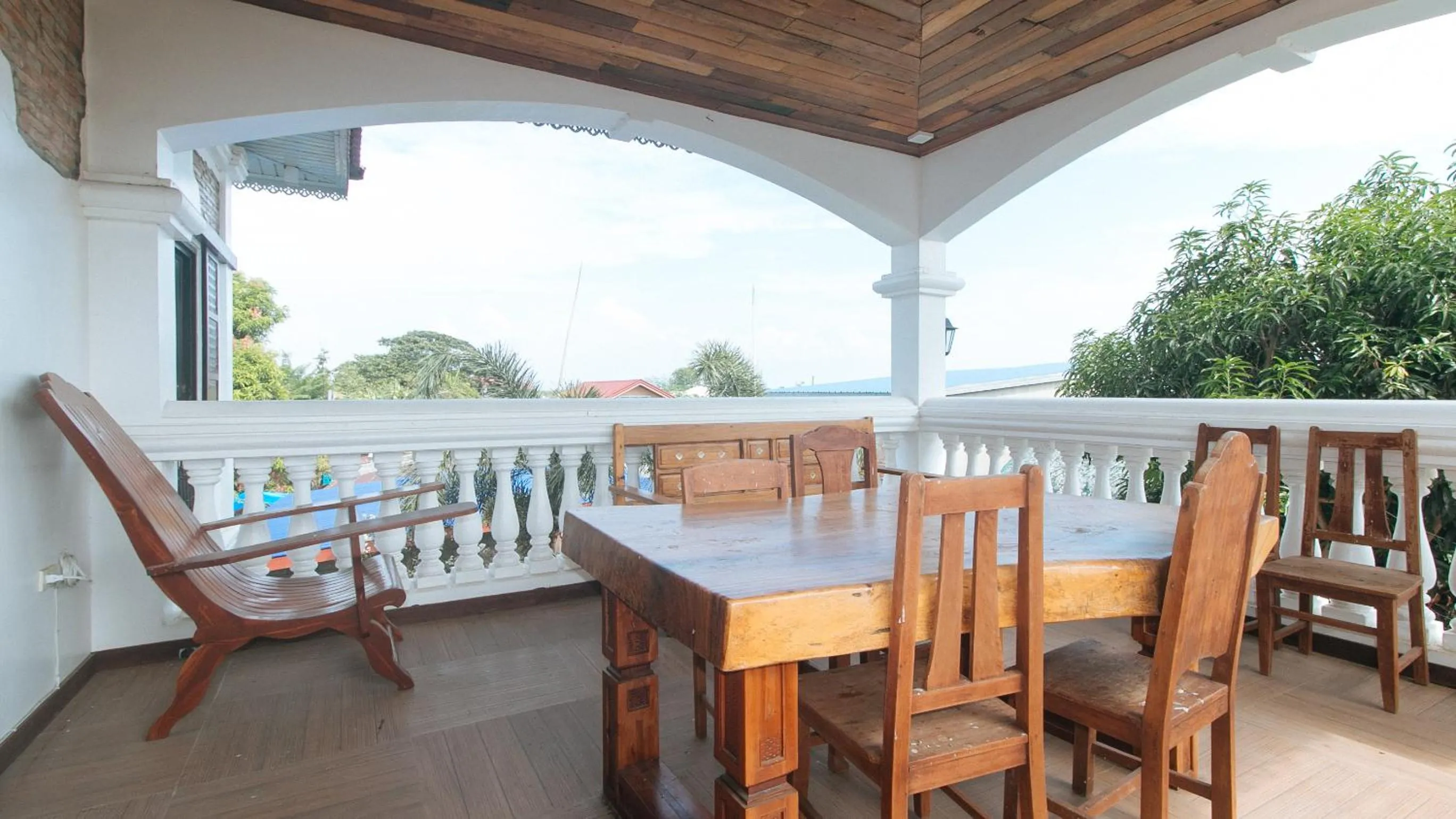 Seating area in RedDoorz at Casa Rafaelle Transient Ilocos Sur