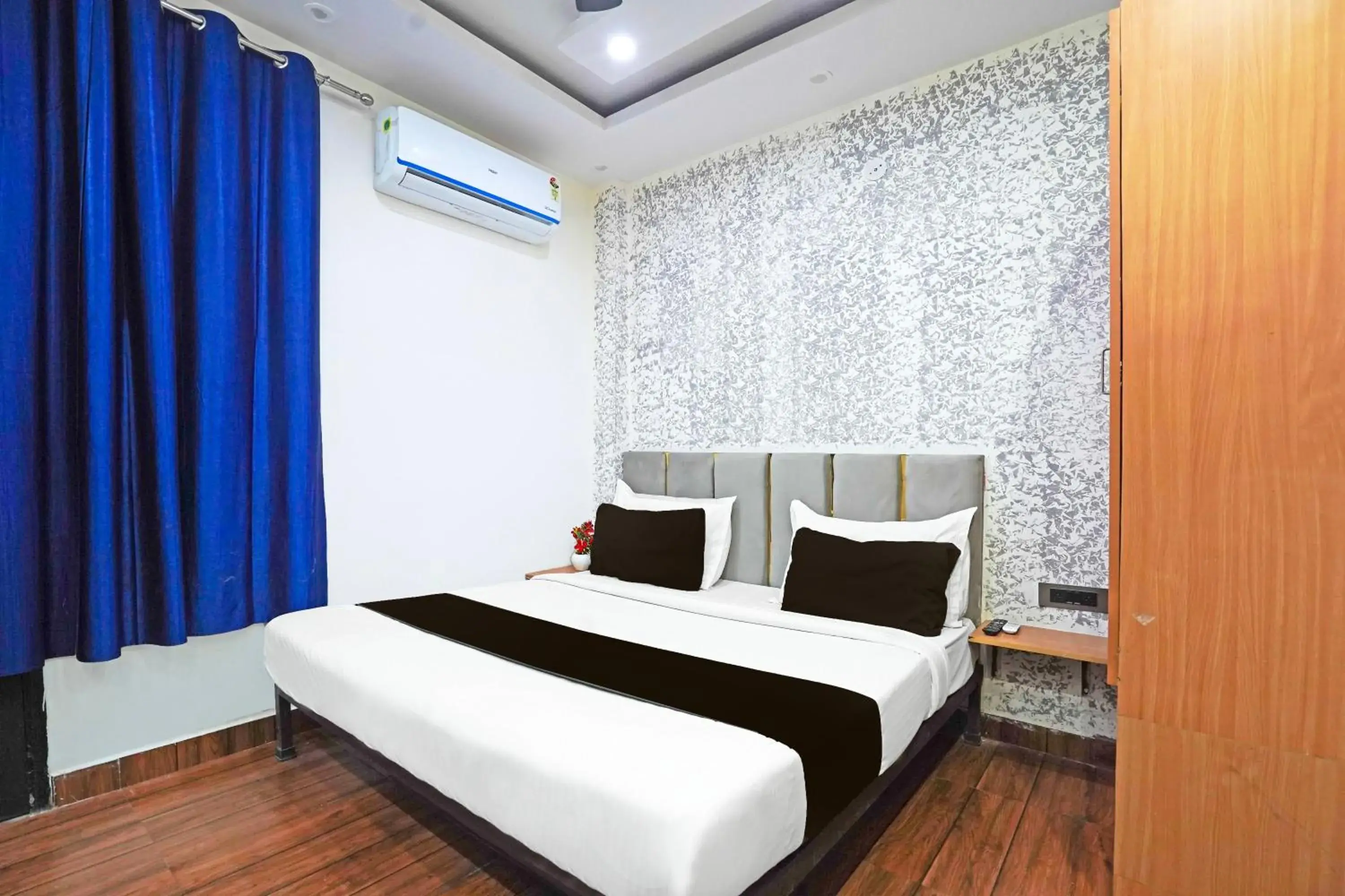 Bedroom, Bed in Super Hotel O Twamev Residency Bedroom, Bed in Super Hotel O Twamev Residency