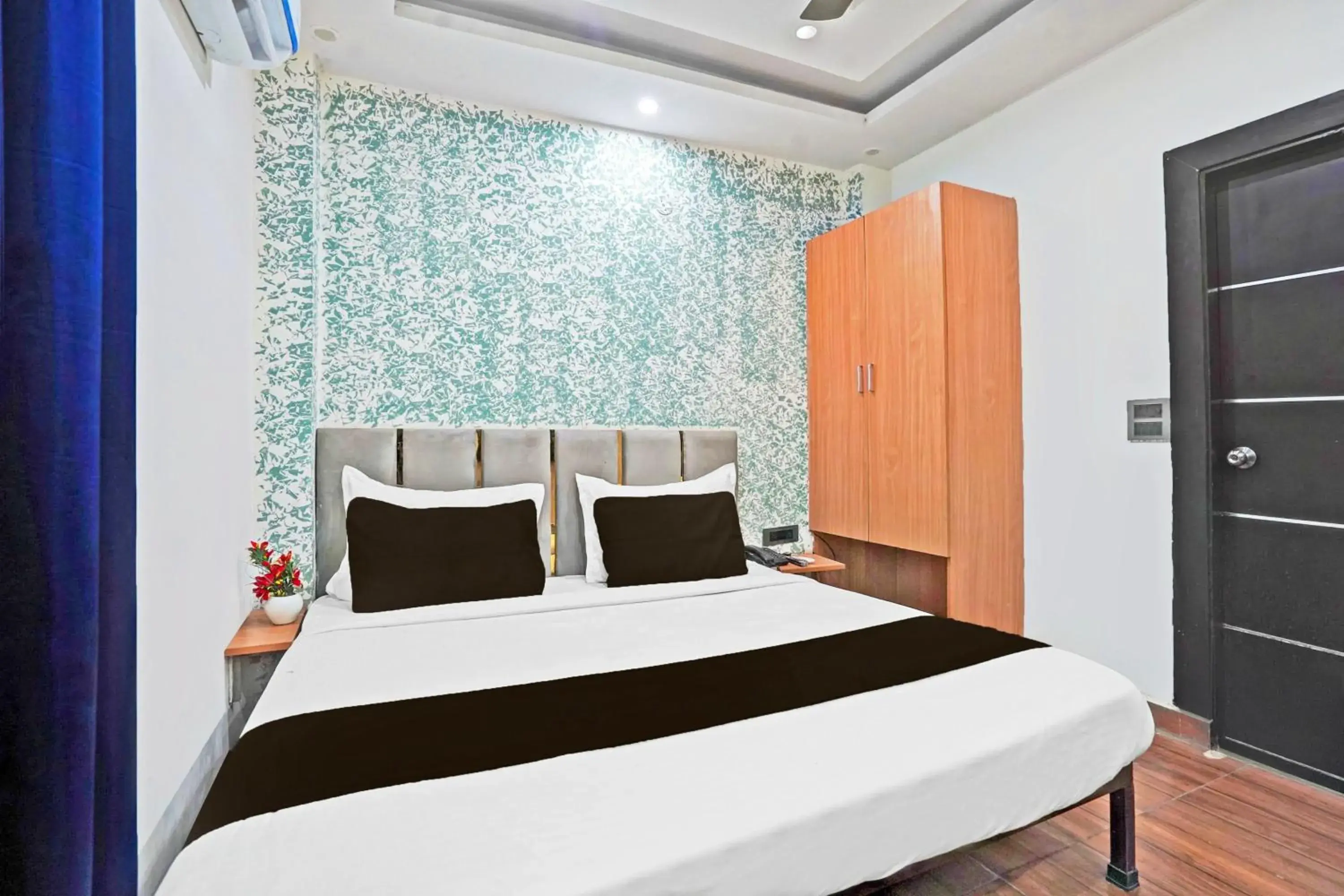 Bedroom, Bed in Super Hotel O Twamev Residency Bedroom, Bed in Super Hotel O Twamev Residency