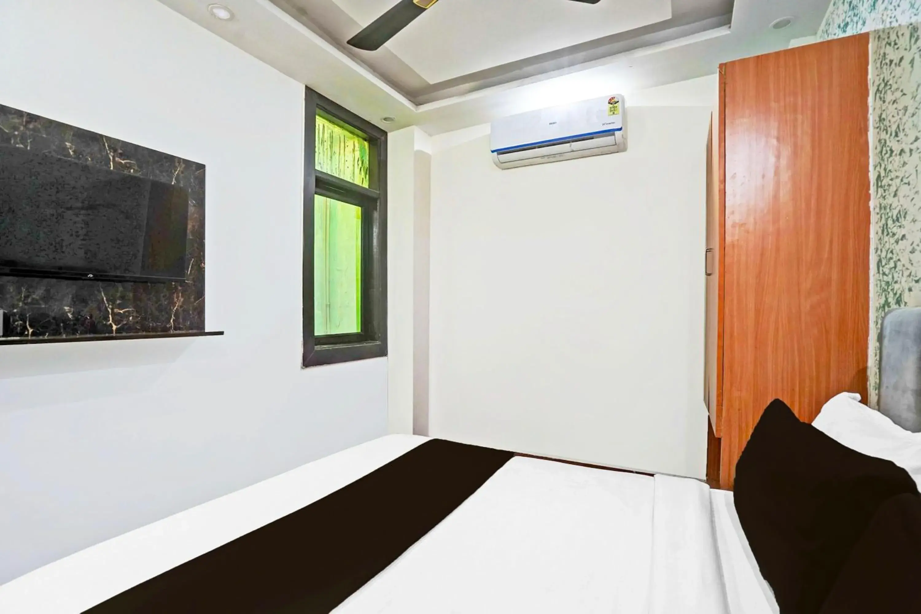 Bedroom, Bed in Super Hotel O Twamev Residency Bedroom, Bed in Super Hotel O Twamev Residency