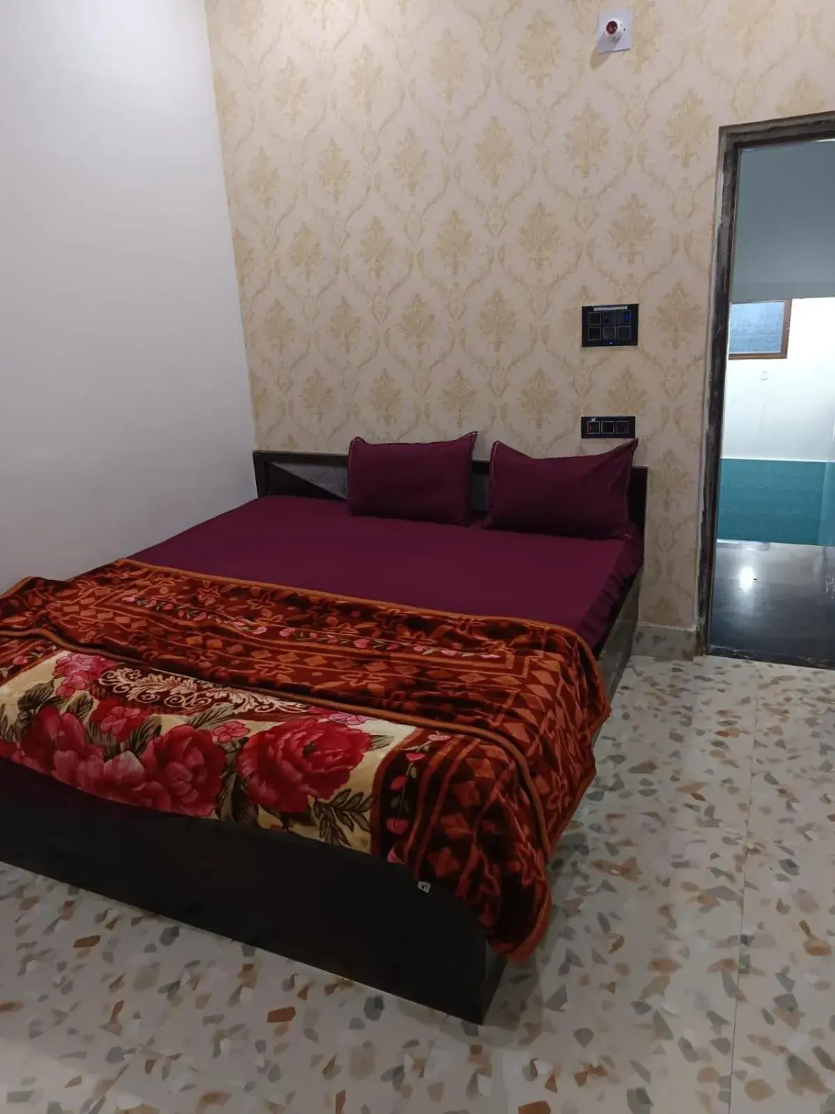 Bed in Hotel Diamond Inn Bed in Hotel Diamond Inn