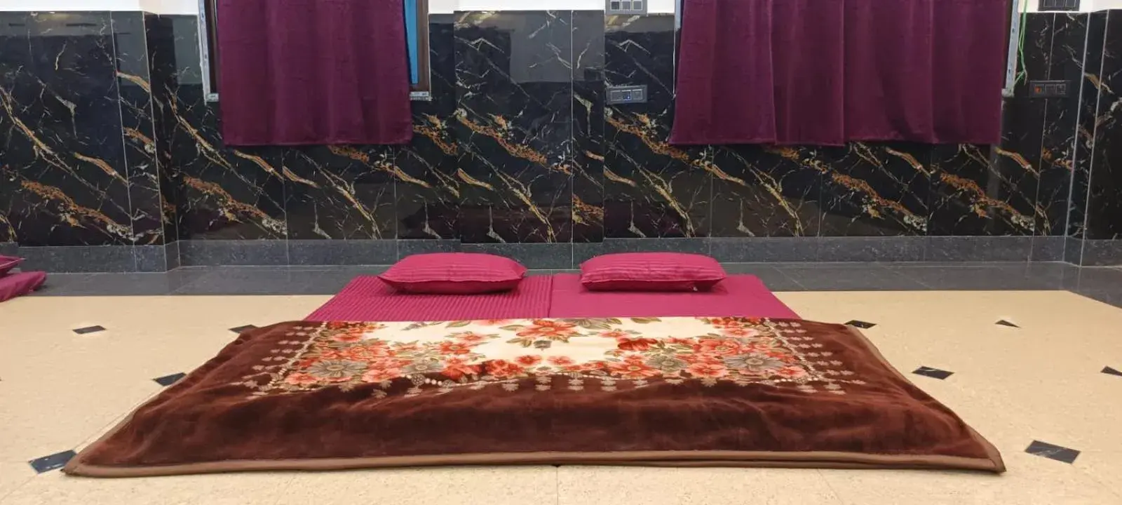 Bed in Hotel Diamond Inn Bed in Hotel Diamond Inn